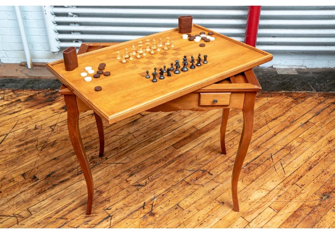 Spieltisch aus Kirschbaumholz im französischen Stil im Angebot 2