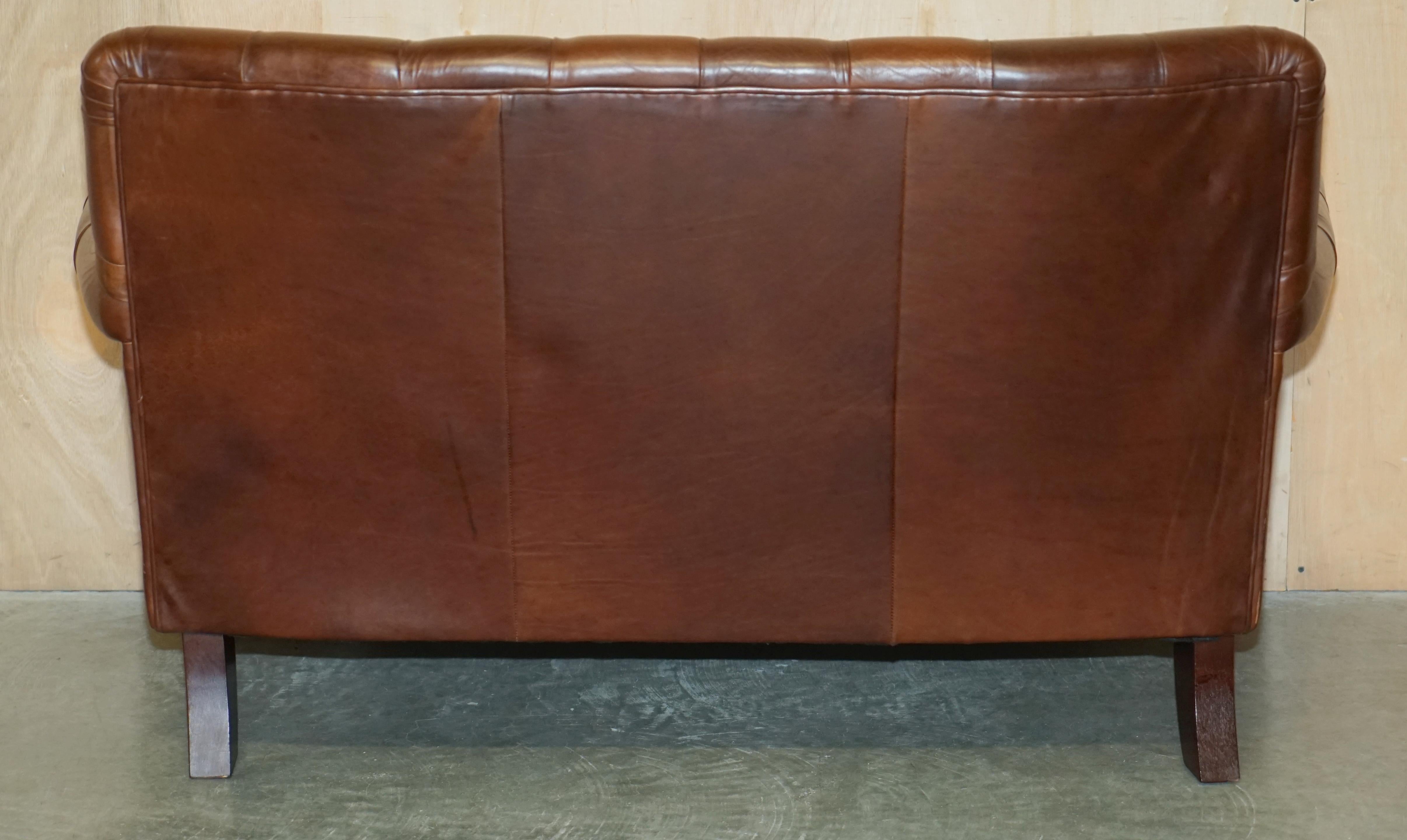 FiNE CHESTNUT BROWN LEATHER LAUREN ASHLEY CHESTERFIELD TWO SEAT LIBRARY SOFa For Sale 8