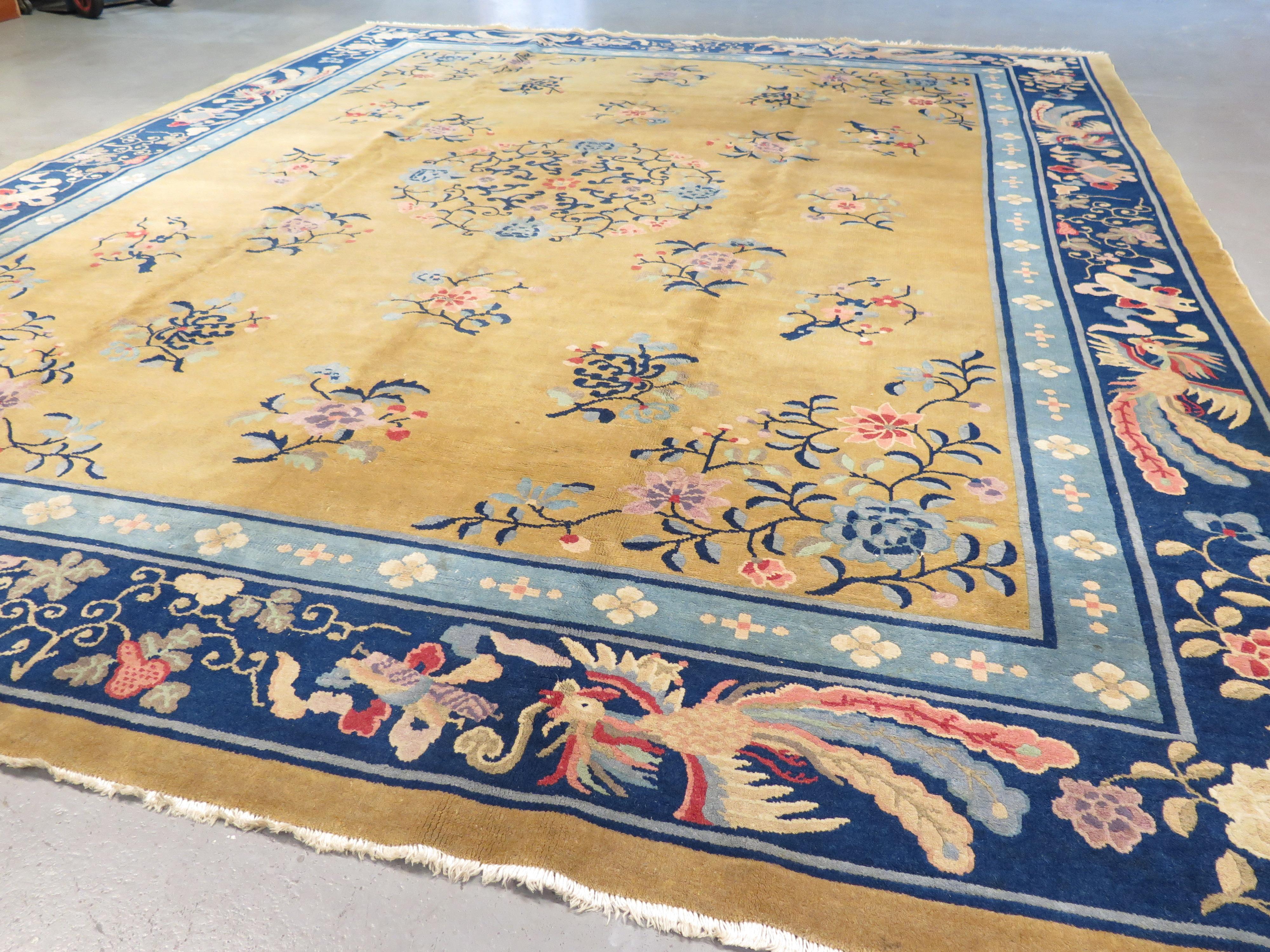 Fine Chinese Art Deco Nichols Carpet In Good Condition For Sale In London, GB