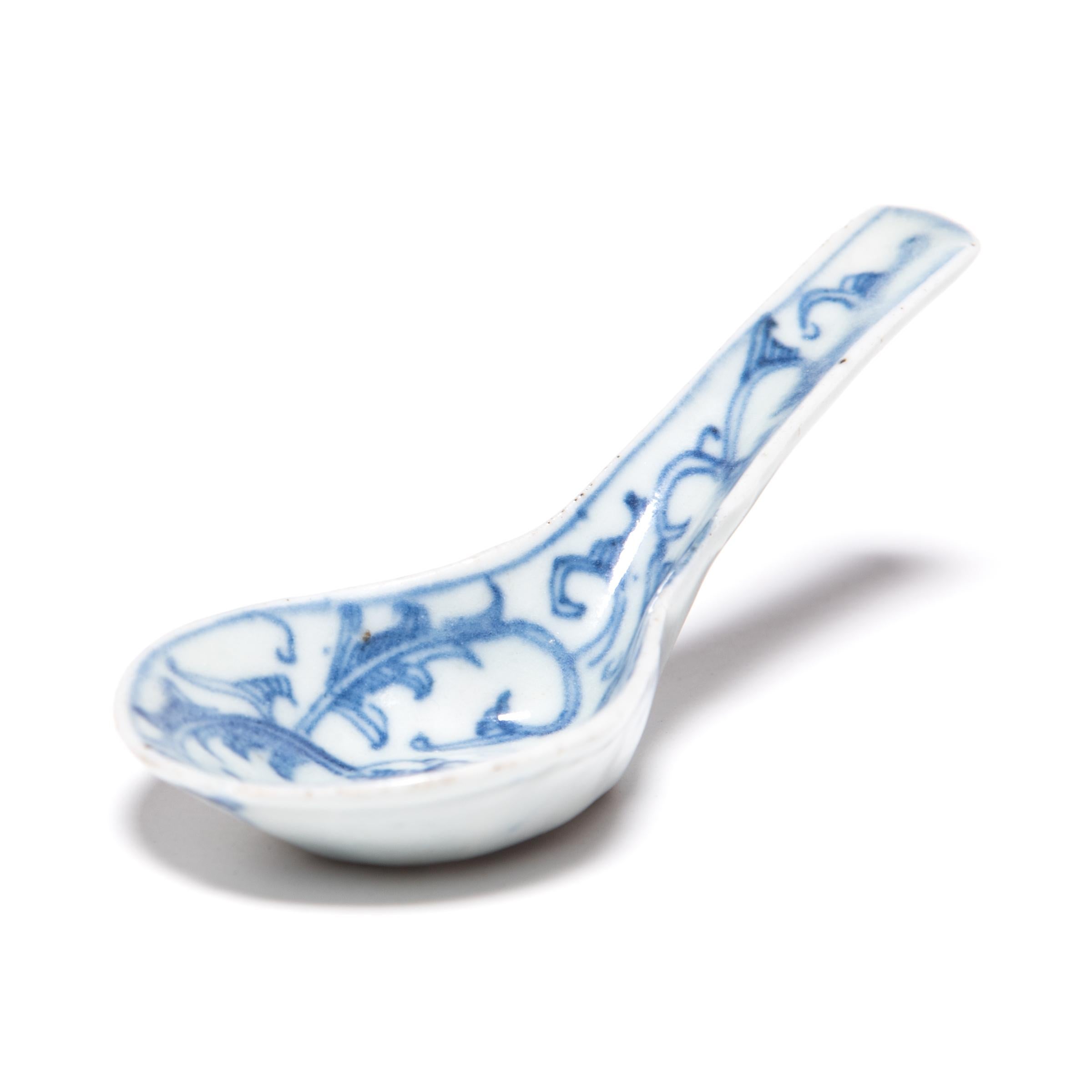 10X Blue And White Soup Spoons Chinese Pretty Porcelain Ceramic Spoon Tableware 