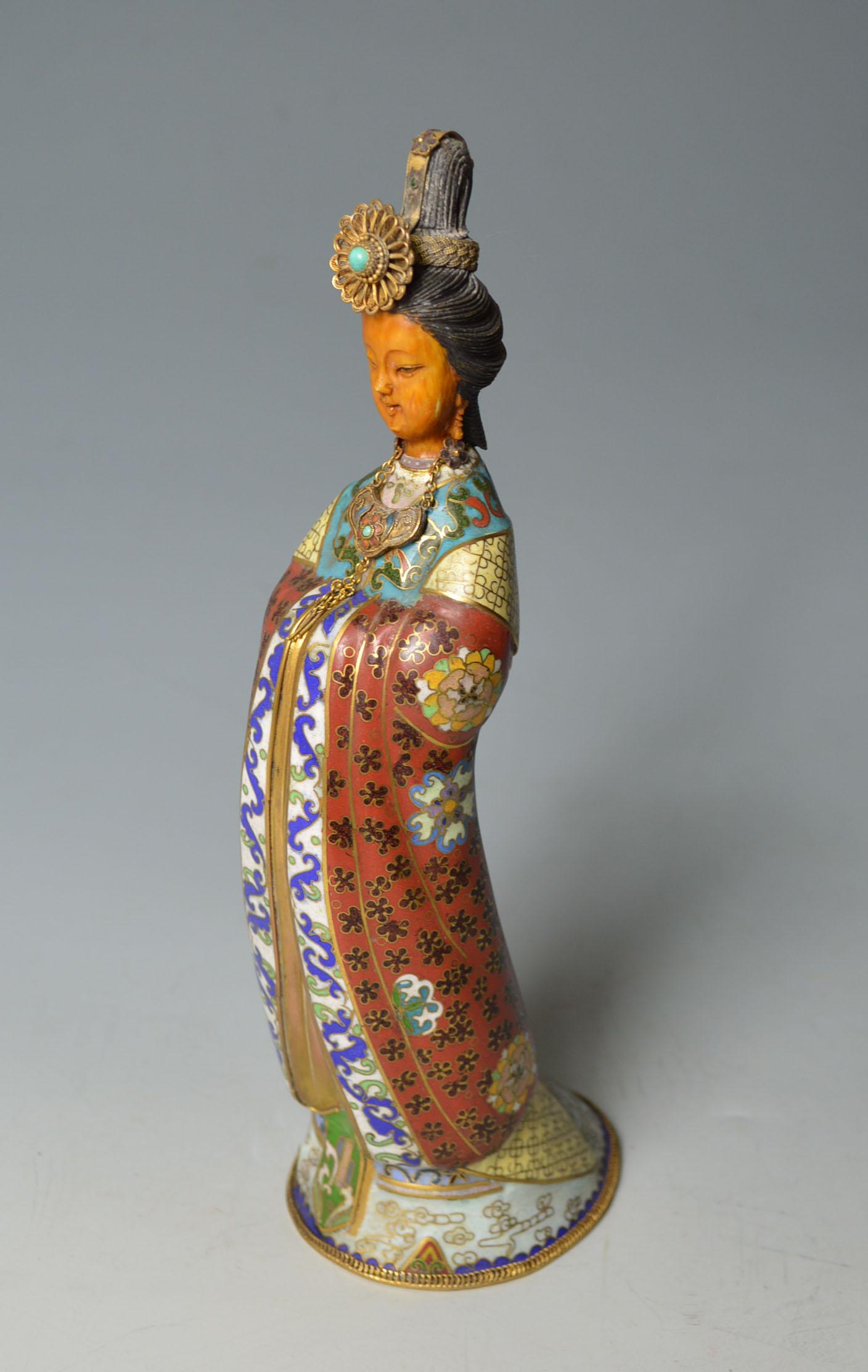 Cloissoné Fine Chinese Cloisonne Figure of a Princess 中国古董
