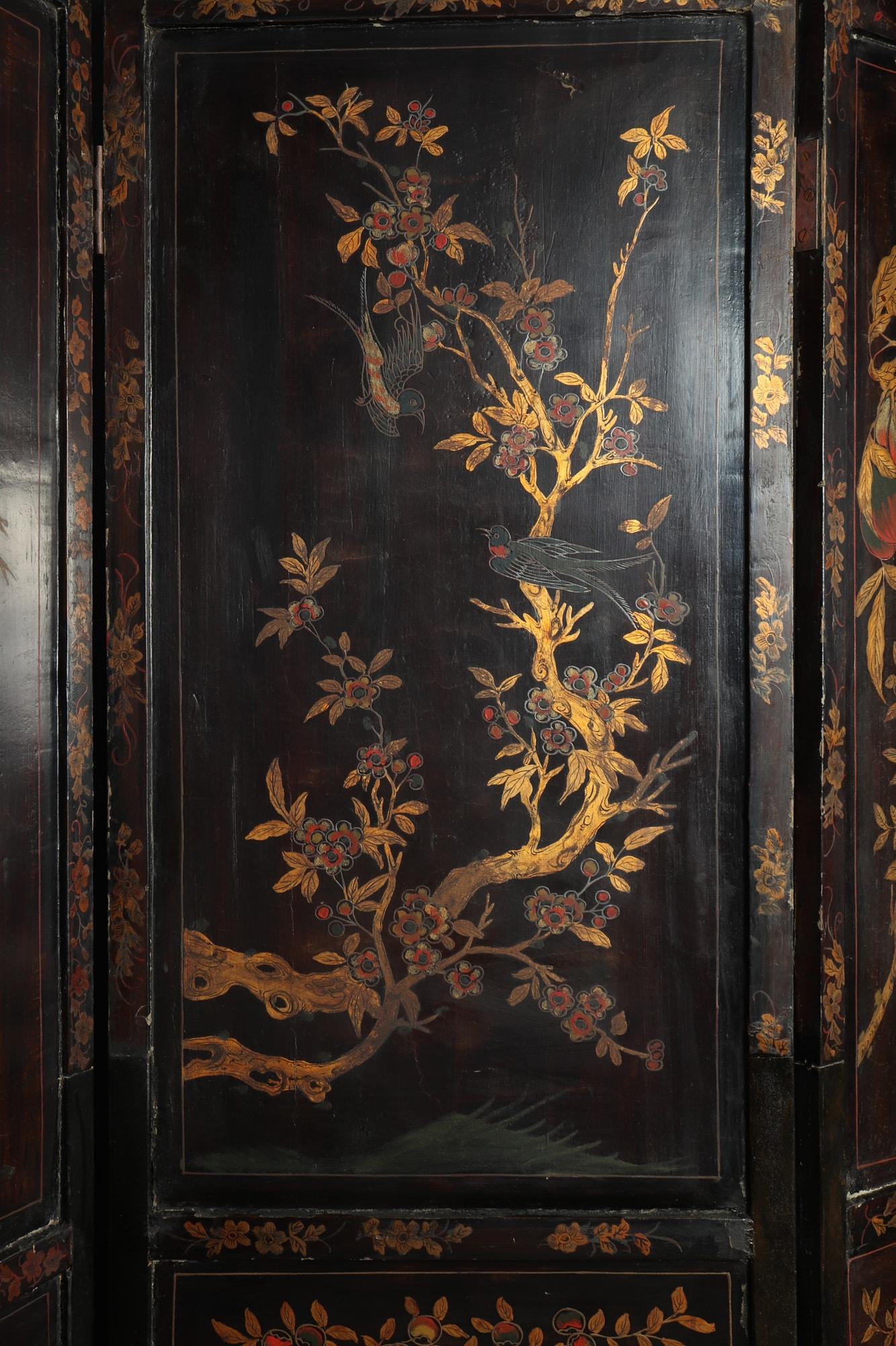 Fine Chinese Export Gilt and Black Lacquer Screen, c1840 5