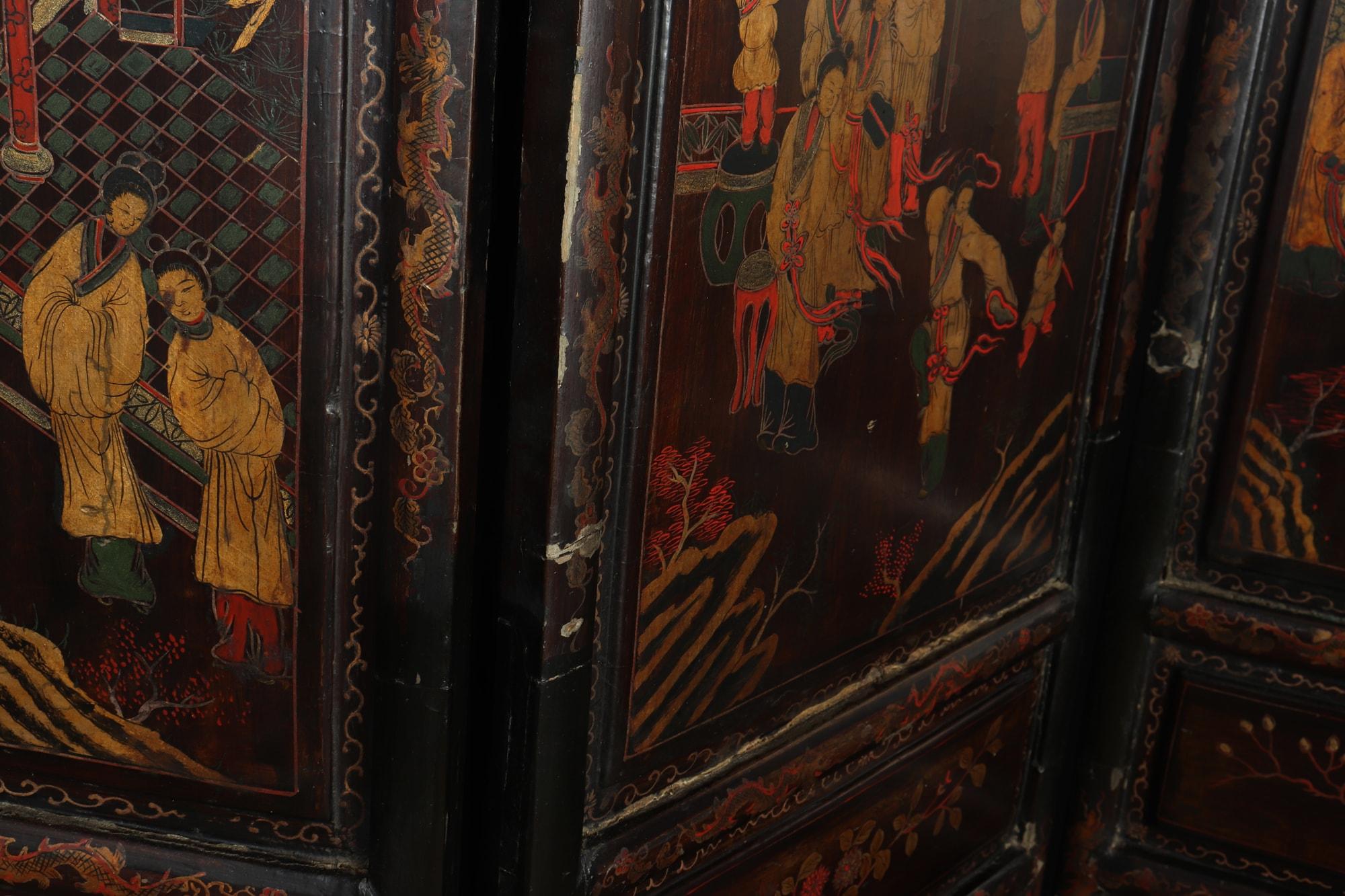 Fine Chinese Export Gilt and Black Lacquer Screen, c1840 3