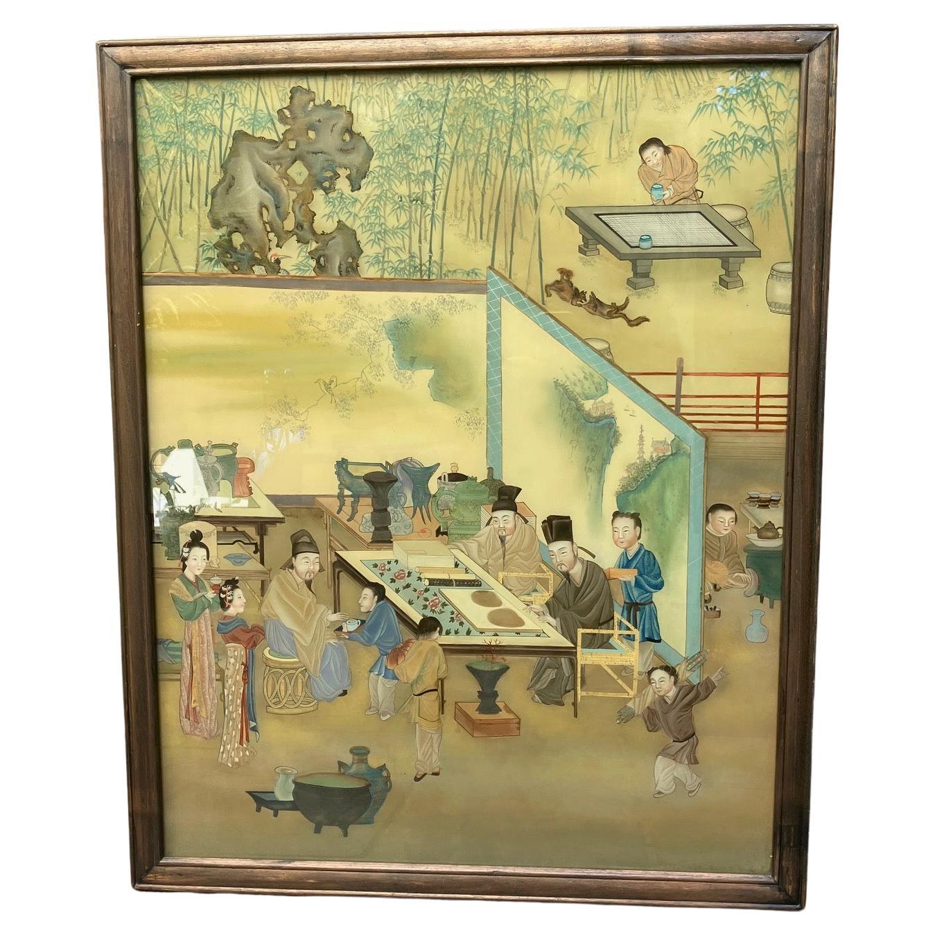 Eine gut ausgeführte chinesische Hinterglasmalerei, die eine aufwendige Innenszene mit vielen Figuren bei verschiedenen häuslichen Tätigkeiten zeigt. Dies ist eine fein gezeichnete Komposition mit schönen Farben in einer exotischen pastoralen