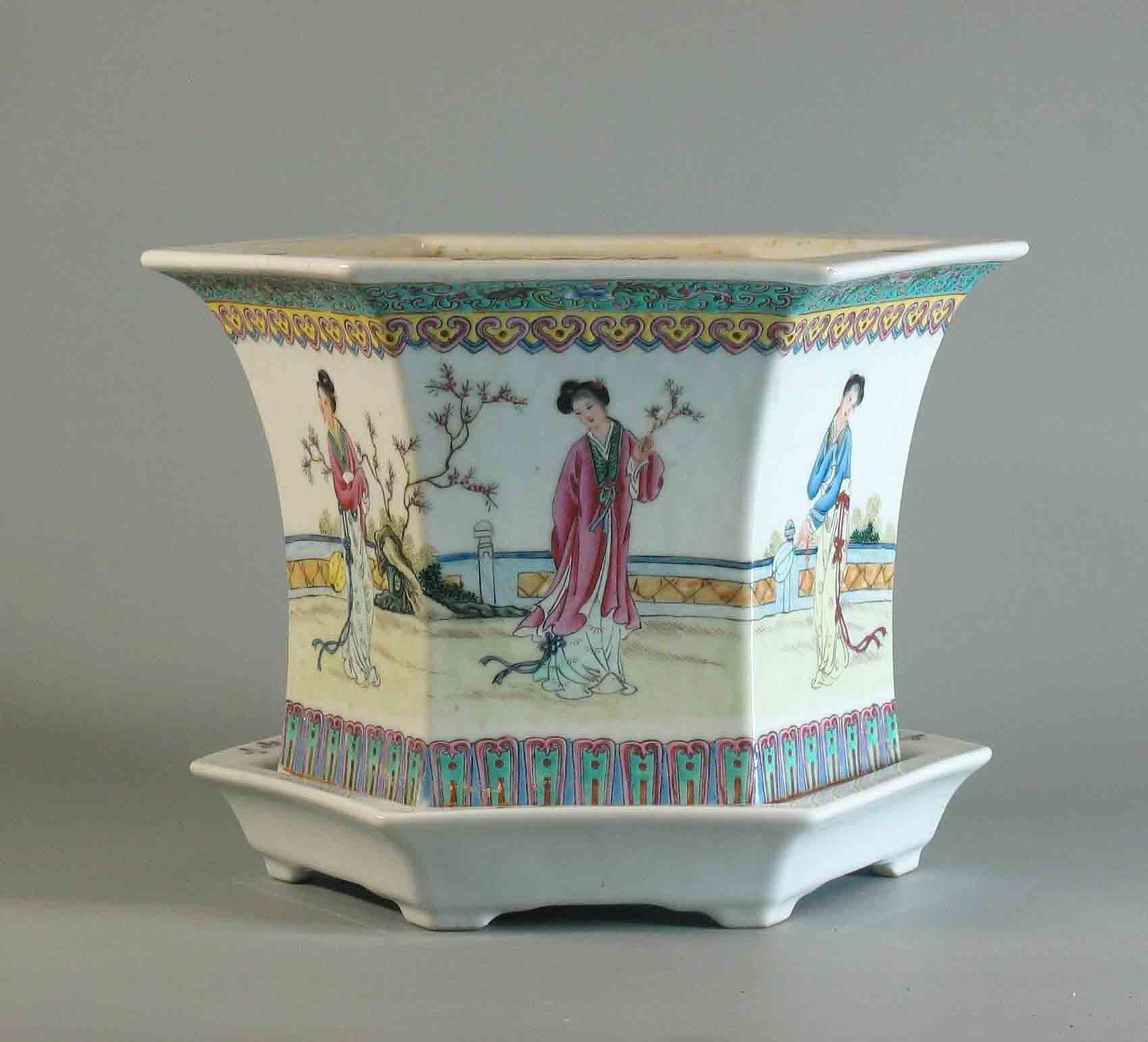 Fine Chinese Famille Rose Hexagonal Jardiniere and Stand Republic Period For Sale 2