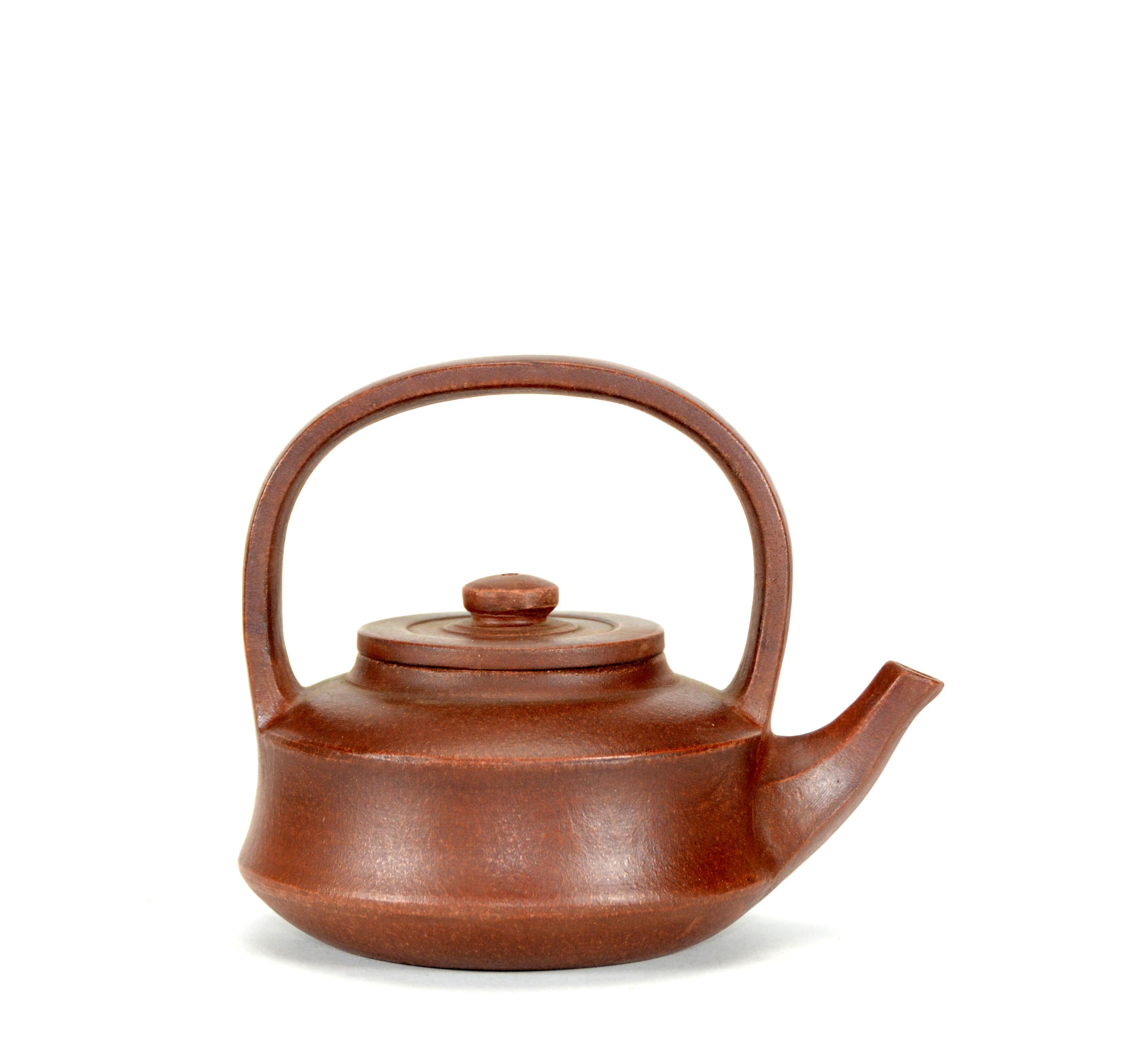 Hand-Crafted Fine Chinese Handmade Purple Clay Yixing Zisha Tall Handle Teapot For Sale