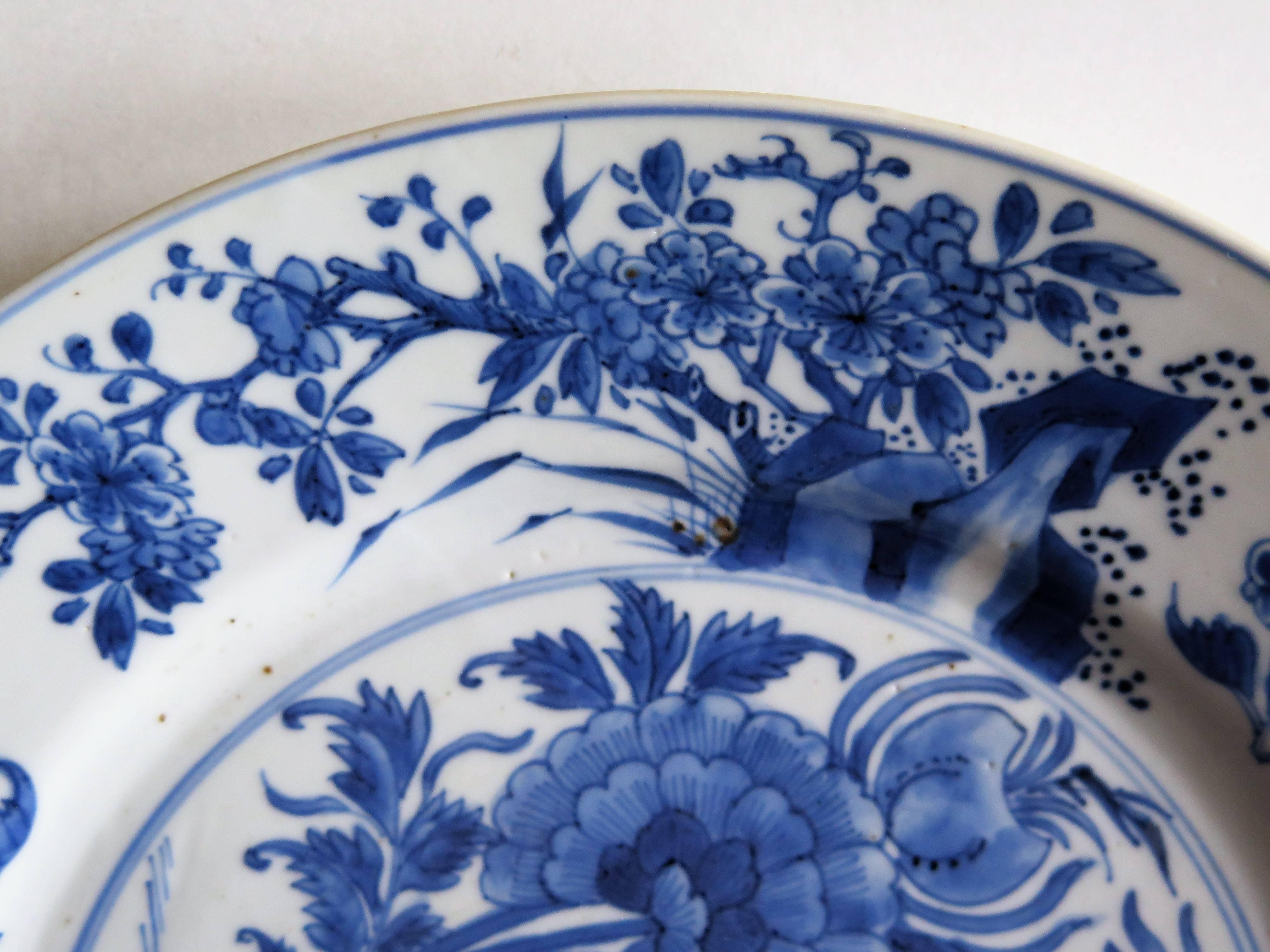 Fine Chinese Porcelain Blue and White Plate, Kangxi Period and Mark Circa 1700 3