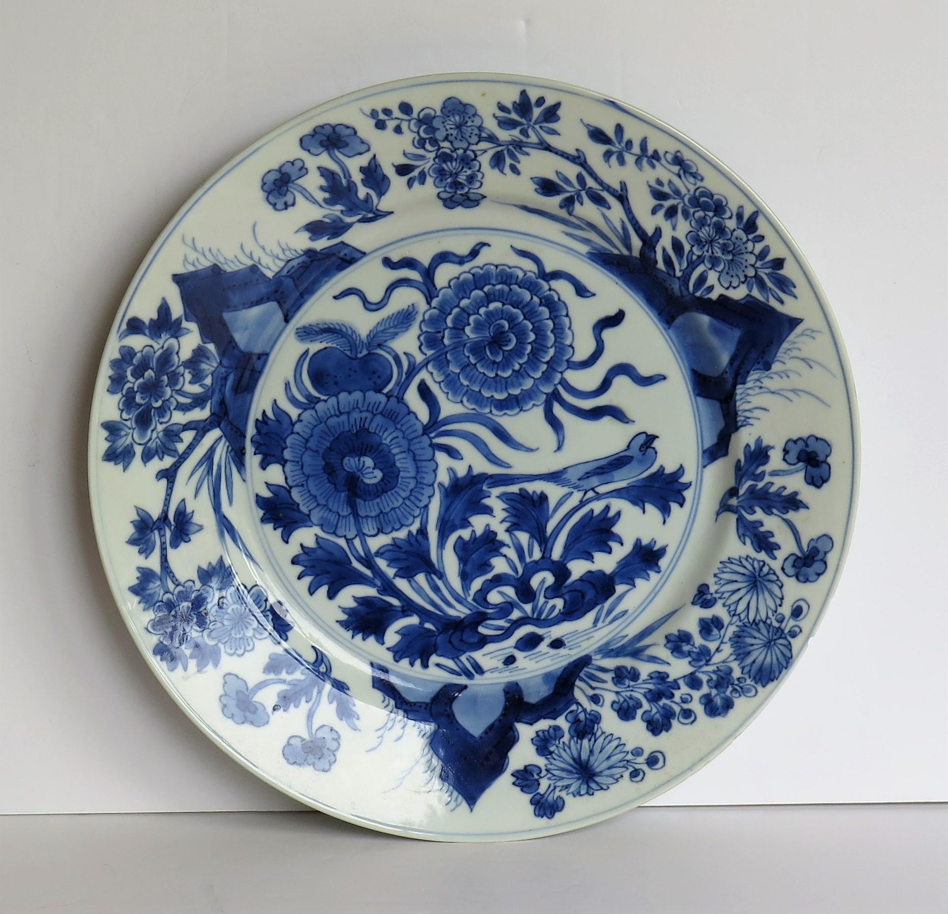 Qing Fine Chinese Porcelain Blue and White Plate, Kangxi Period & Mark, circa 1700