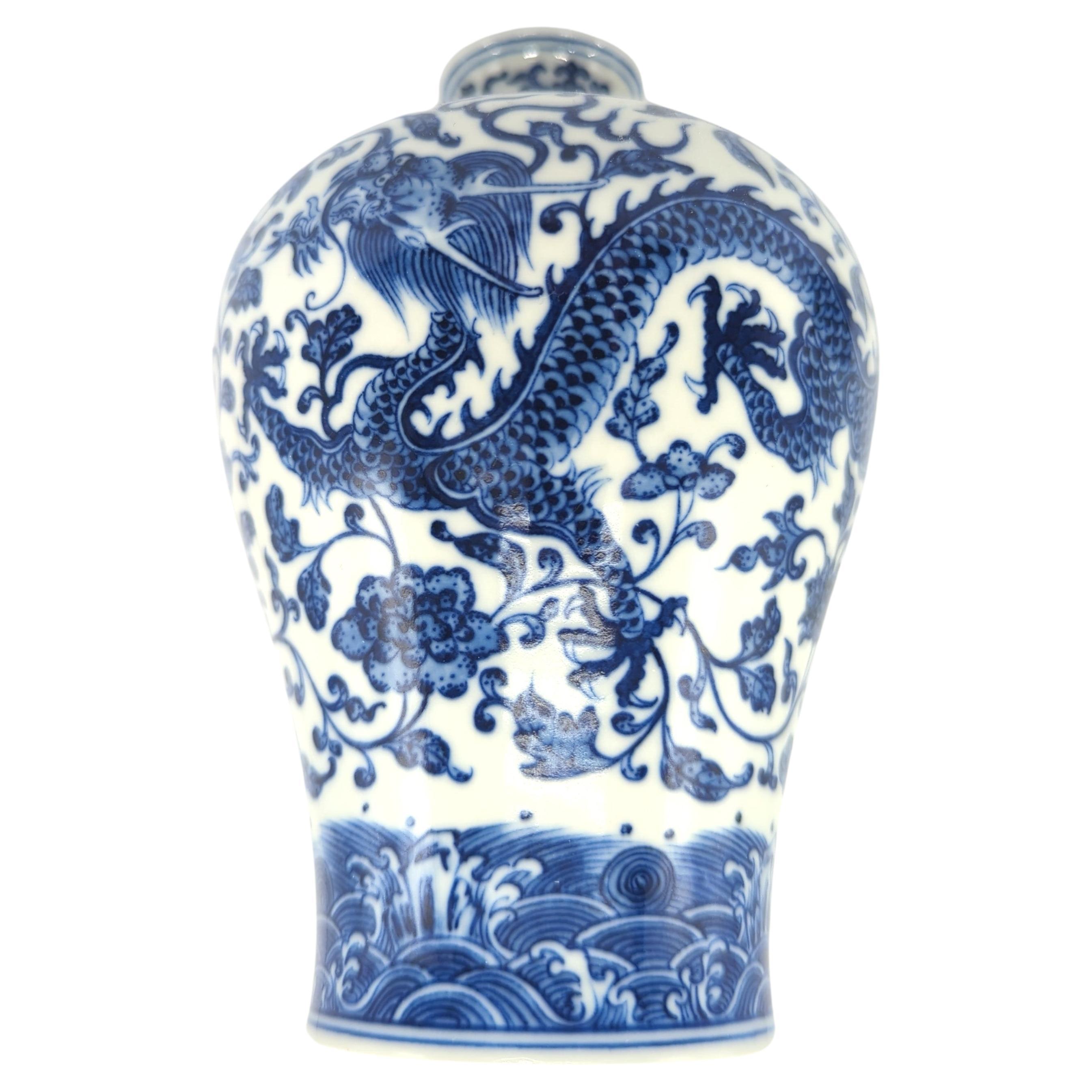 20th Century Fine Chinese Porcelain Blue&White Dragon Phoenix Meiping Vase Stand Modern 20c For Sale