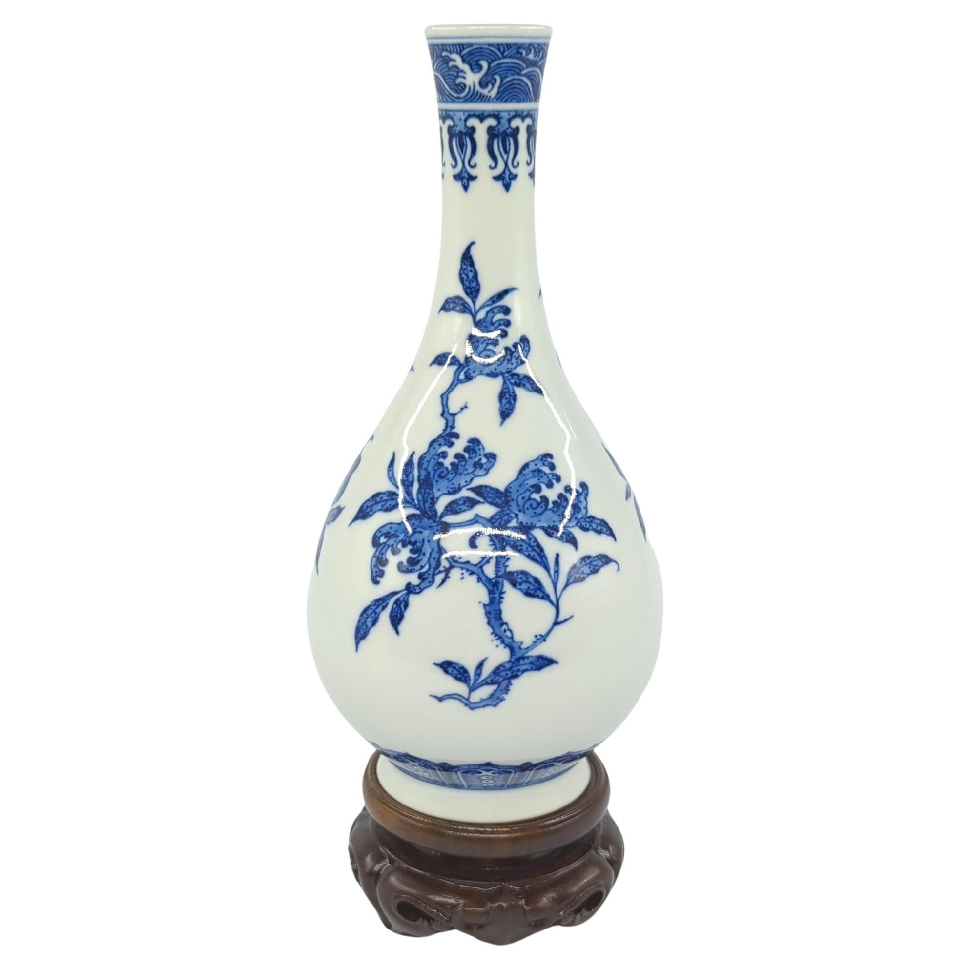 Qing Fine Chinese Porcelain Underglaze Blue White Bats Peaches Bottle Vase Stand 20c For Sale