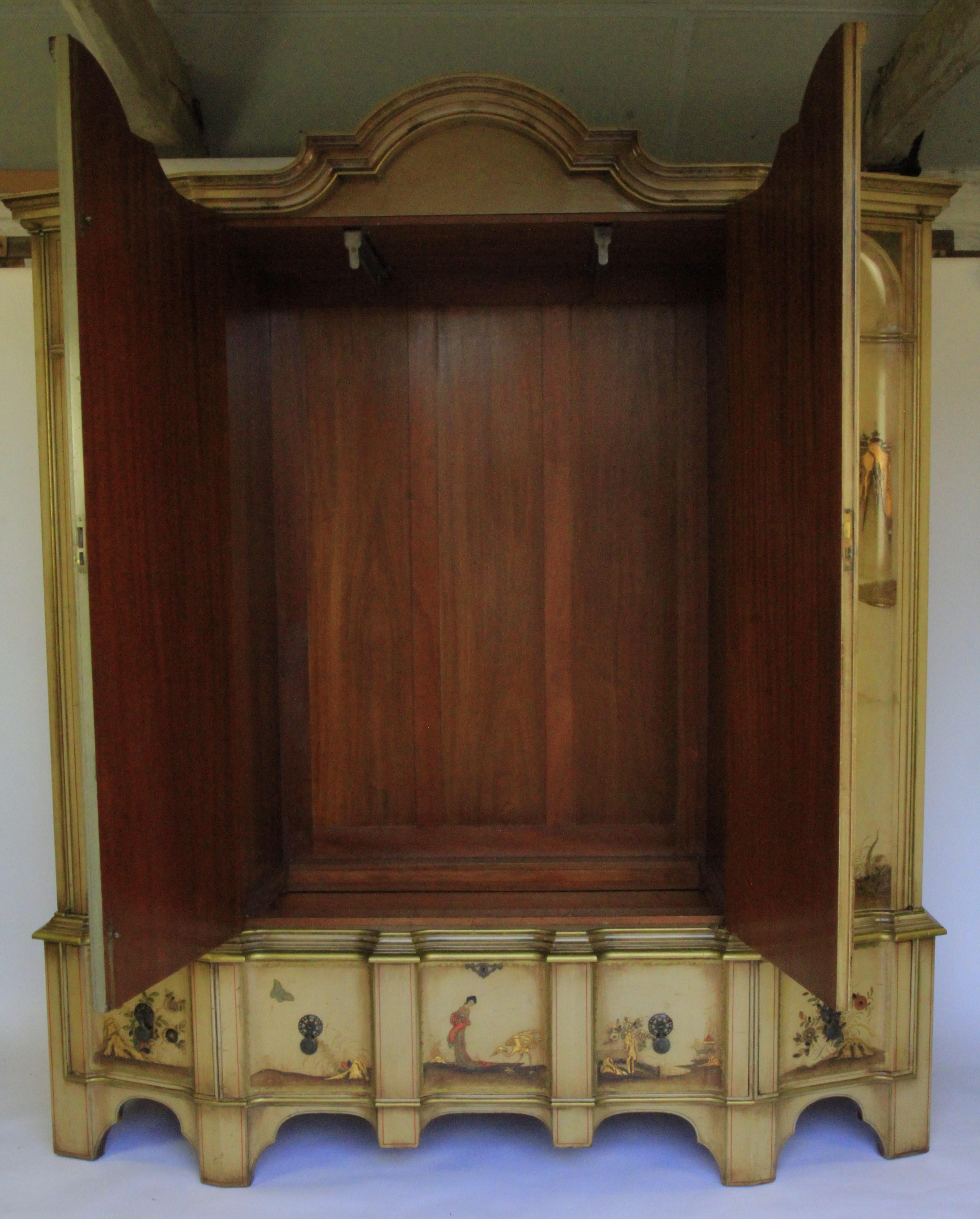Feine Chinoiserie dekoriert 8 Stück Schlafzimmer-Suite um 1900 (Britisch) im Angebot