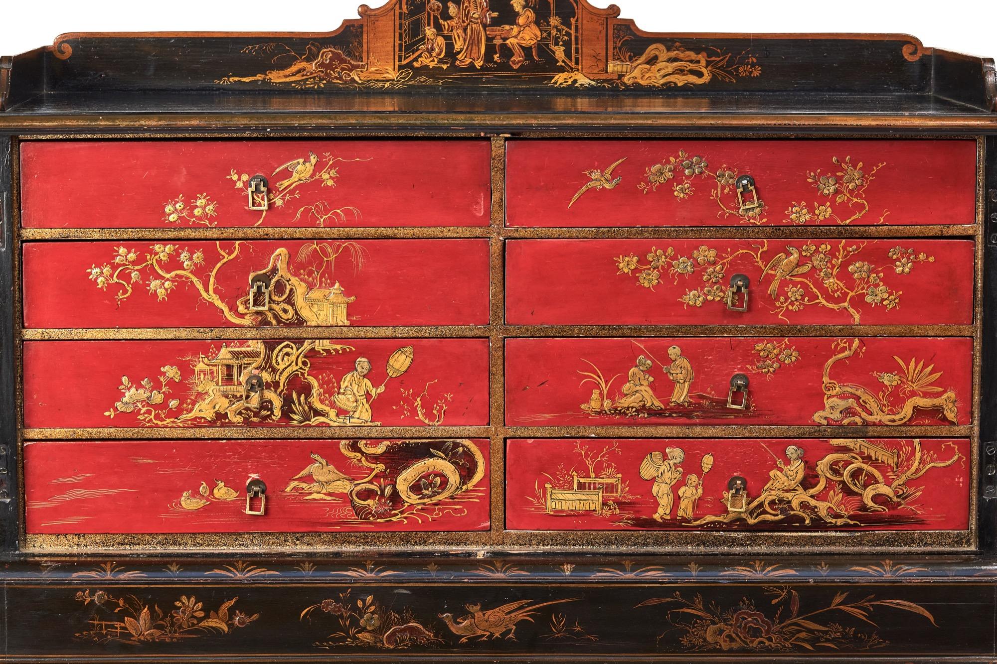 Fine chinoiserie Decorated Fitted 8 Drawer Cabinet on Stand For Sale 4