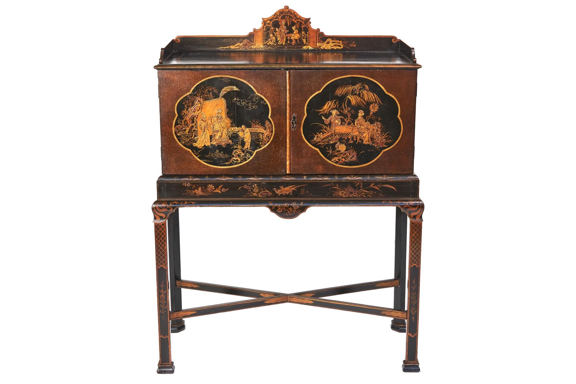 European Fine chinoiserie Decorated Fitted 8 Drawer Cabinet on Stand For Sale