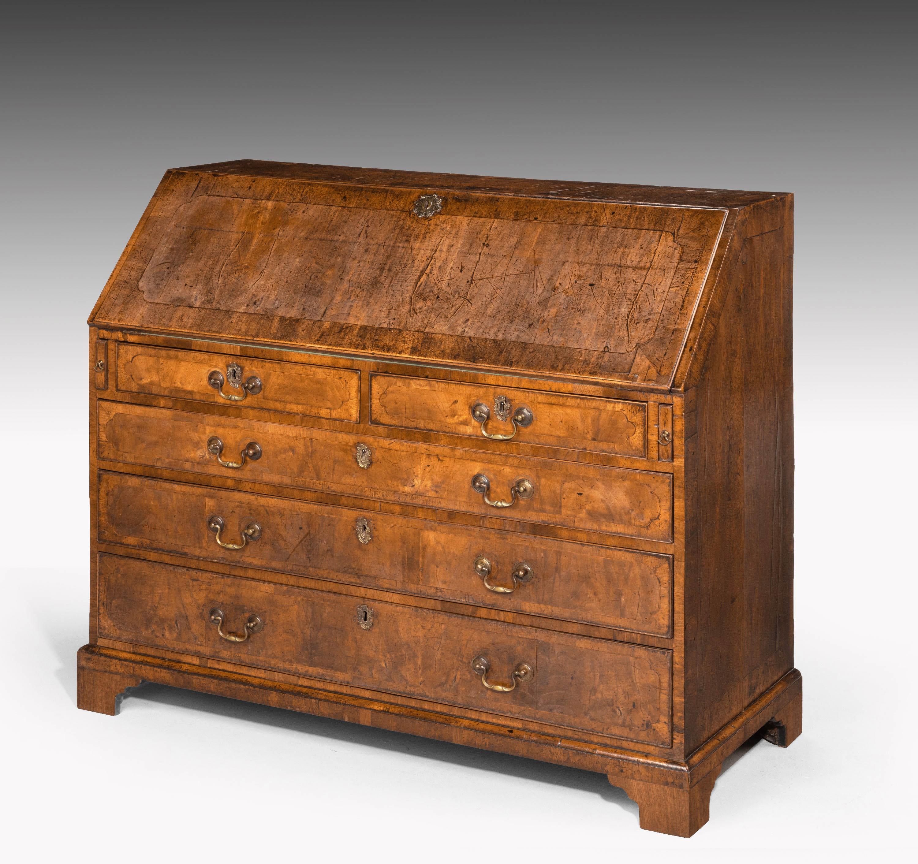 Fine Chippendale Period Mahogany Kneehole Desk /Dressing Table 3
