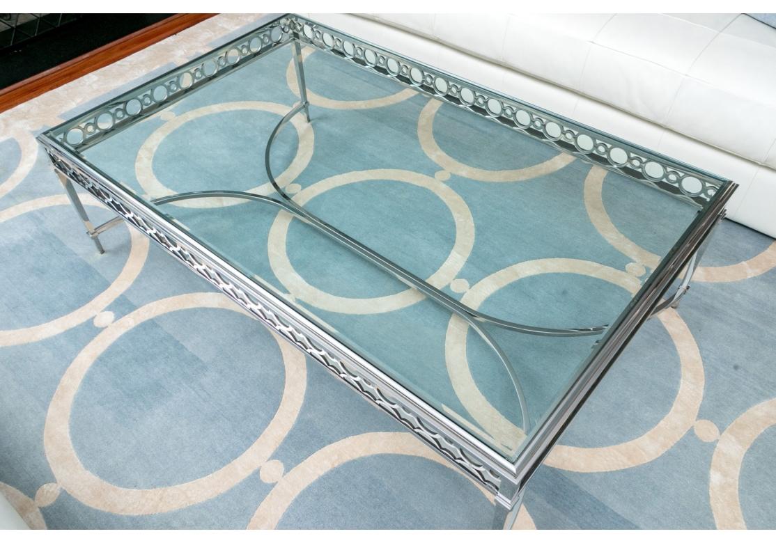 XXIe siècle et contemporain Table de cocktail en chrome et verre dans le style de John Boone en vente