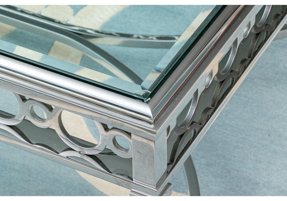 Table de cocktail en chrome et verre dans le style de John Boone en vente 1