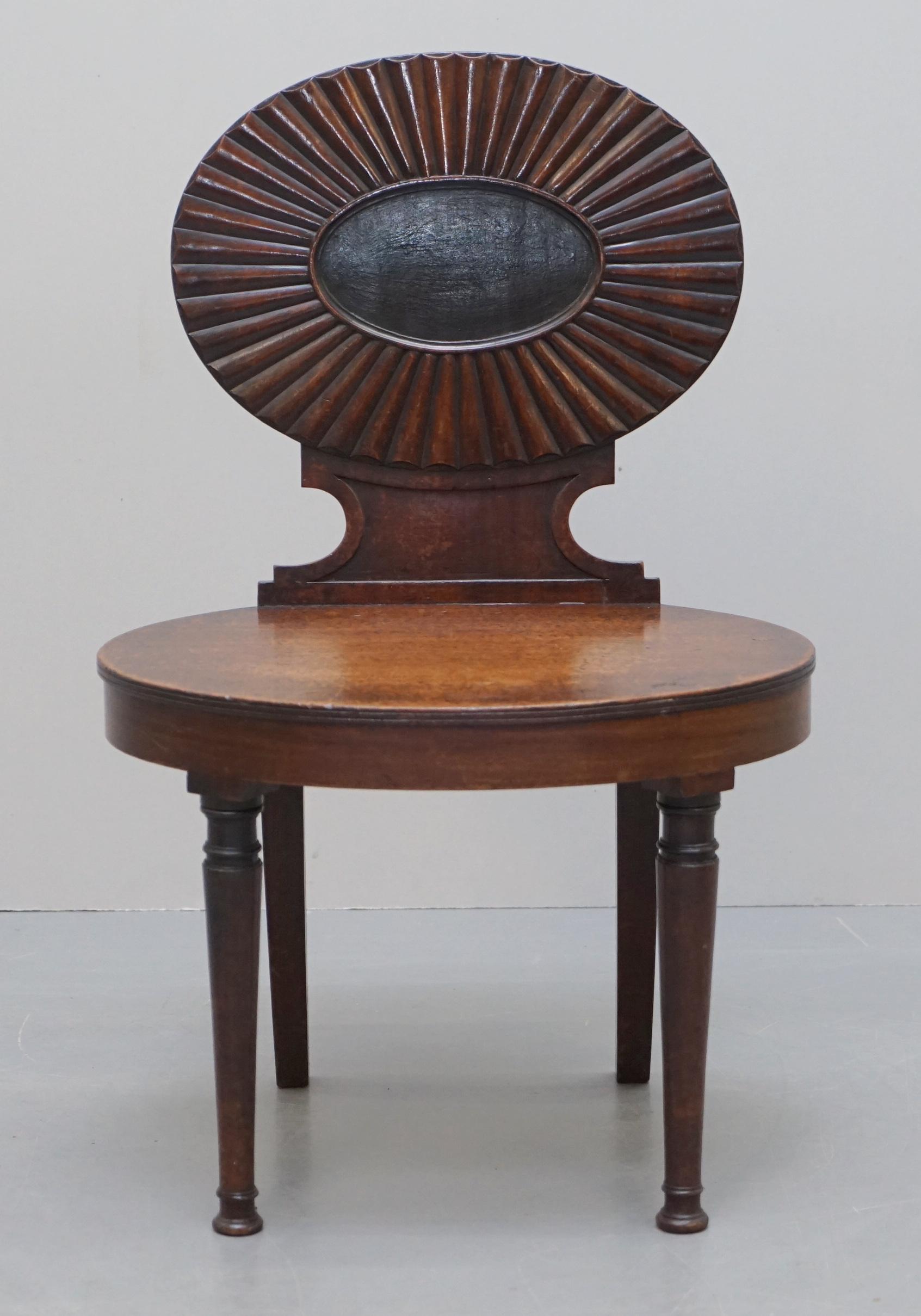 Wir freuen uns, diesen schönen georgianischen ca. 1780 kubanischen Mahagoni-Dielenstuhl, der Gillows of Lancaster zugeschrieben wird, zum Verkauf anzubieten

Ein sehr feiner georgianischer Stuhl, der eindeutig von Gillows hergestellt wurde, aber
