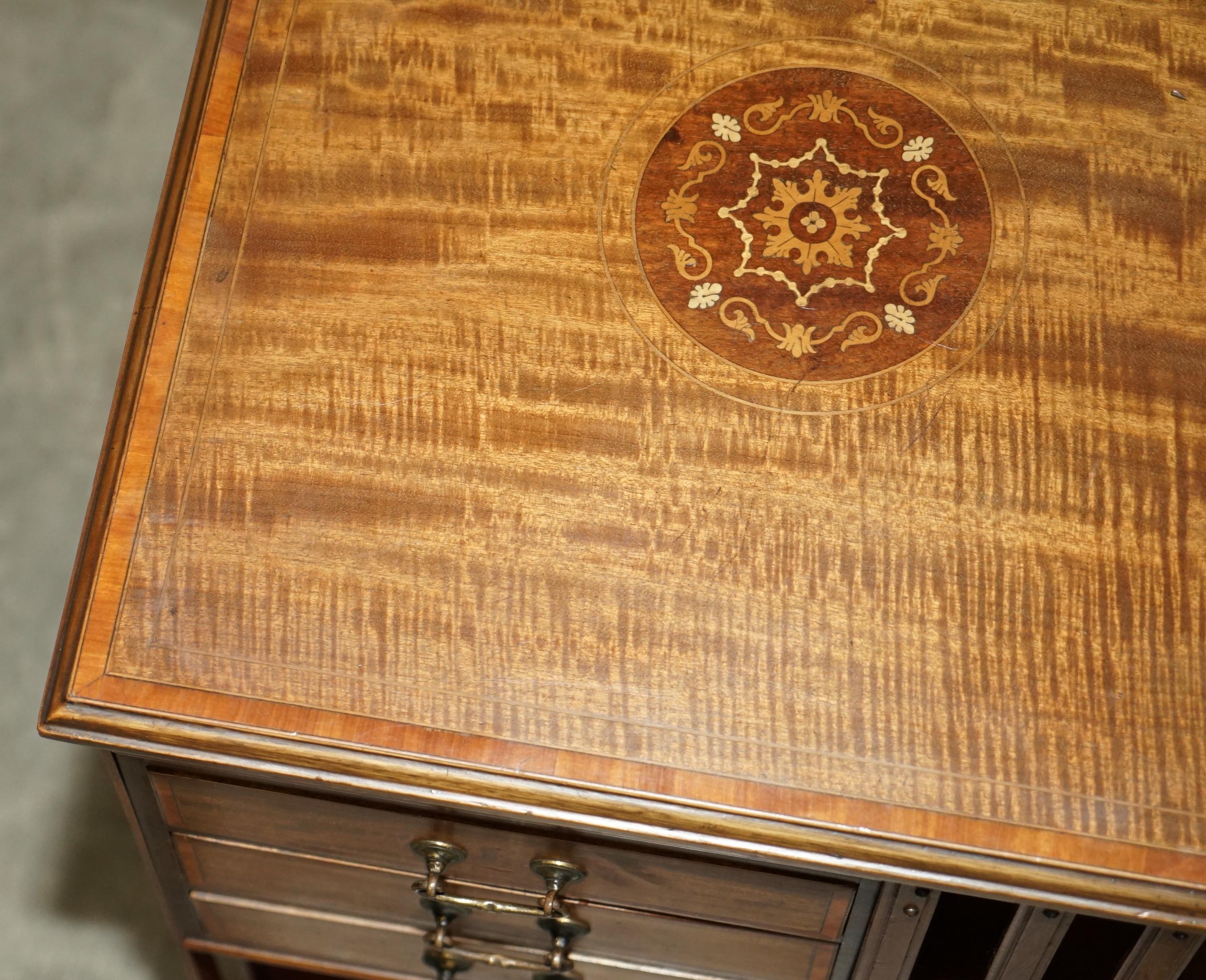 Fine circa 1880 Antique Victorian Walnut Revolving Bookcase Book Table Drawers For Sale 1