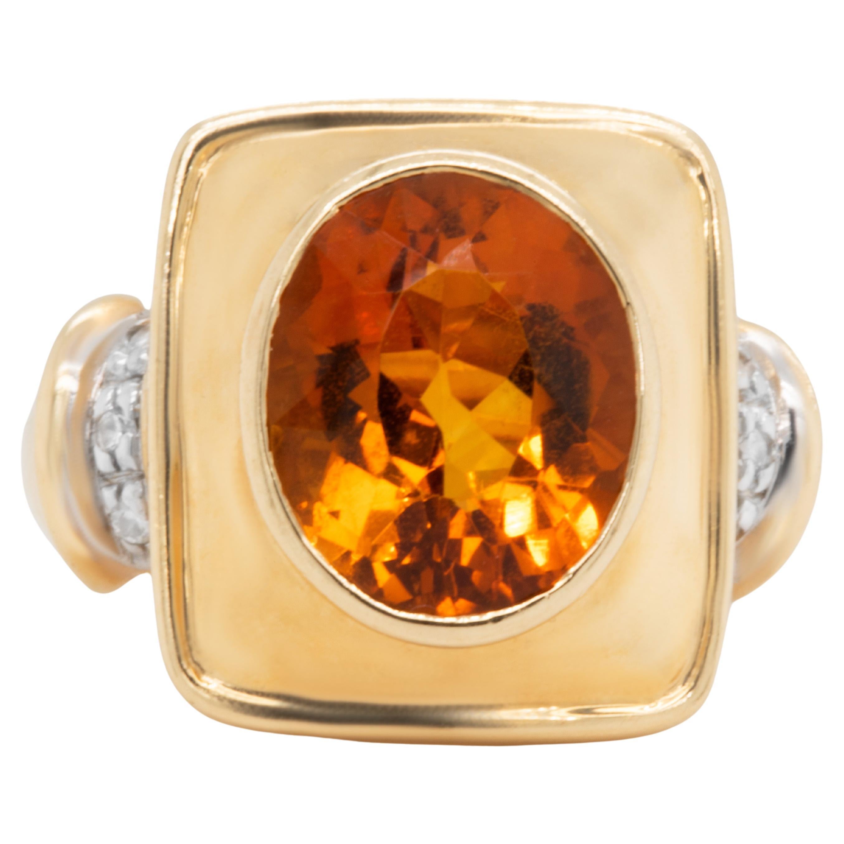 Fine Citrine Ring With Diamonds 4 Carats 18K Yellow Gold For Sale