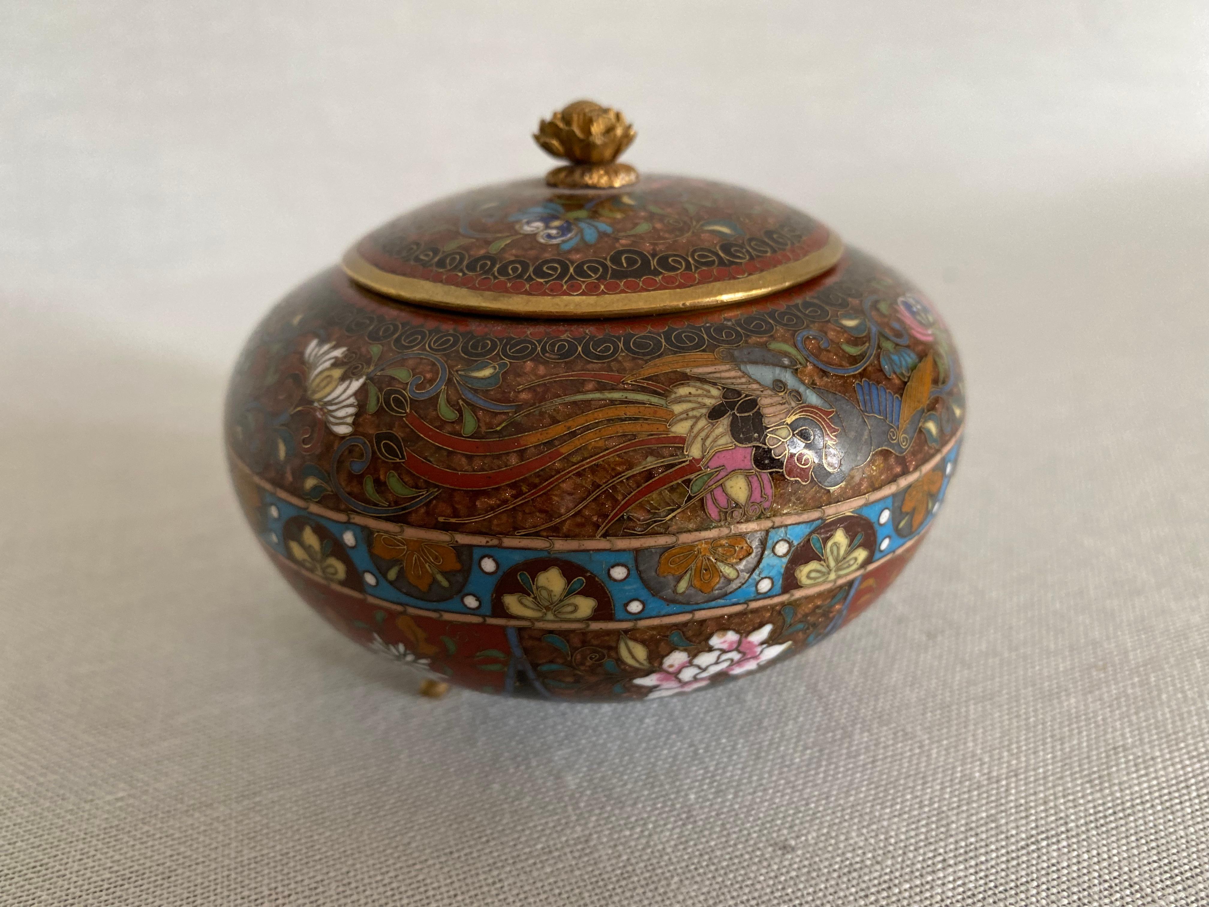 Fine Cloisonne Lidded Box, Japan, Meiji Era, with Phoenix Decoration For Sale 12