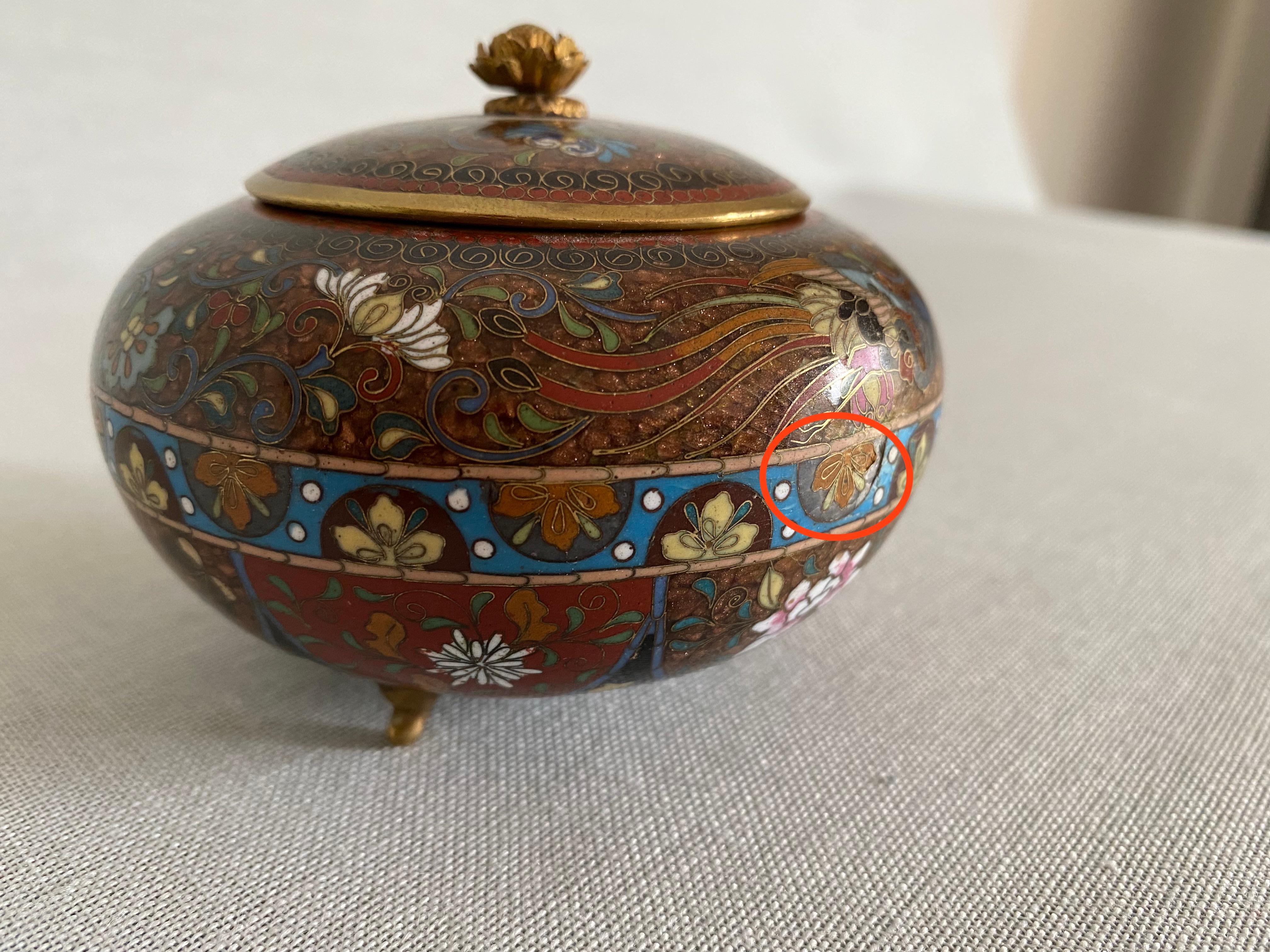 Boîte à couvercle en cloisonné, Japon, ère Meiji, avec décor de Phoenix en vente 13