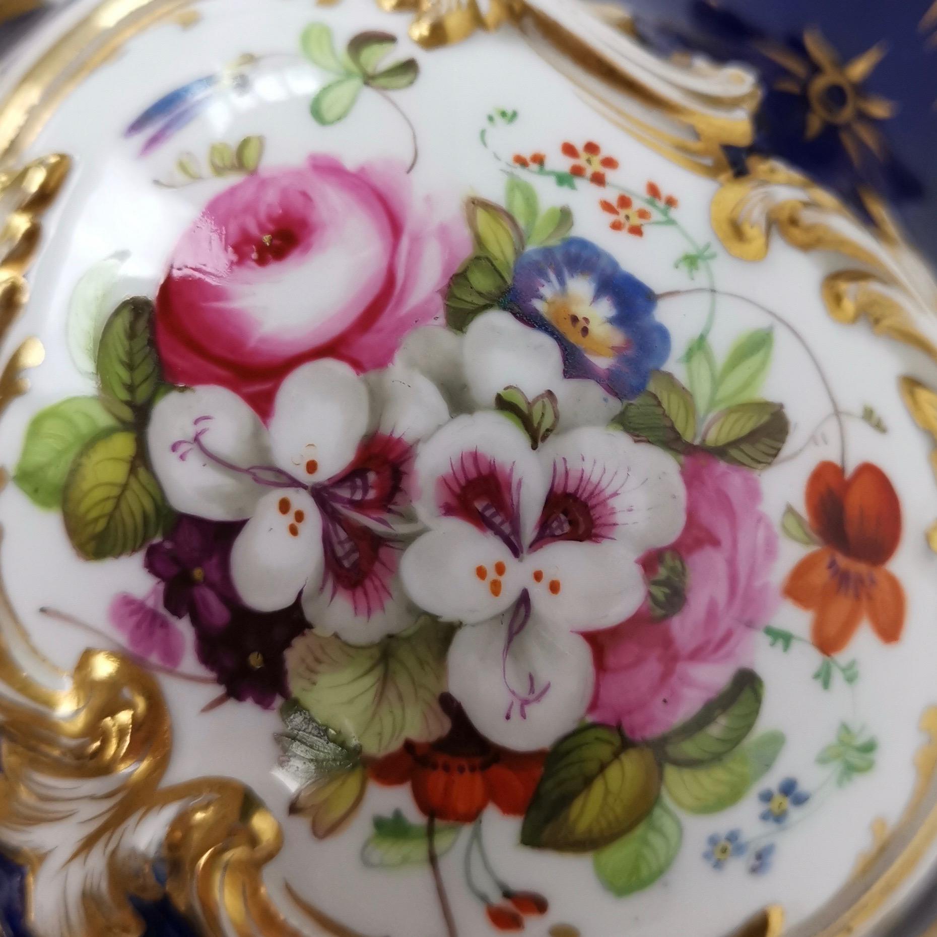 Fine Coalport Vase, Rococo Revival Style, circa 1835 In Good Condition In London, GB