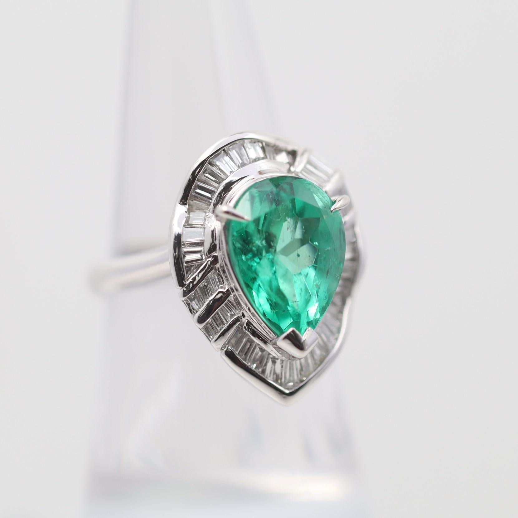 Fine Colombian Emerald Diamond Platinum Ring, GIA Certified For Sale 6