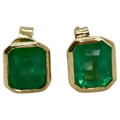 Fine Colombian Emerald Stud Earrings Bezel 18K Gold
