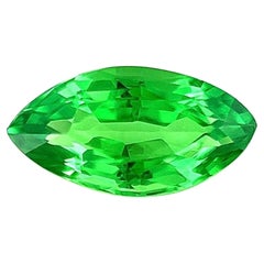 Pierre précieuse non sertie, grenat tsavorite vert vif de couleur fine taille marquise 1,01 carat