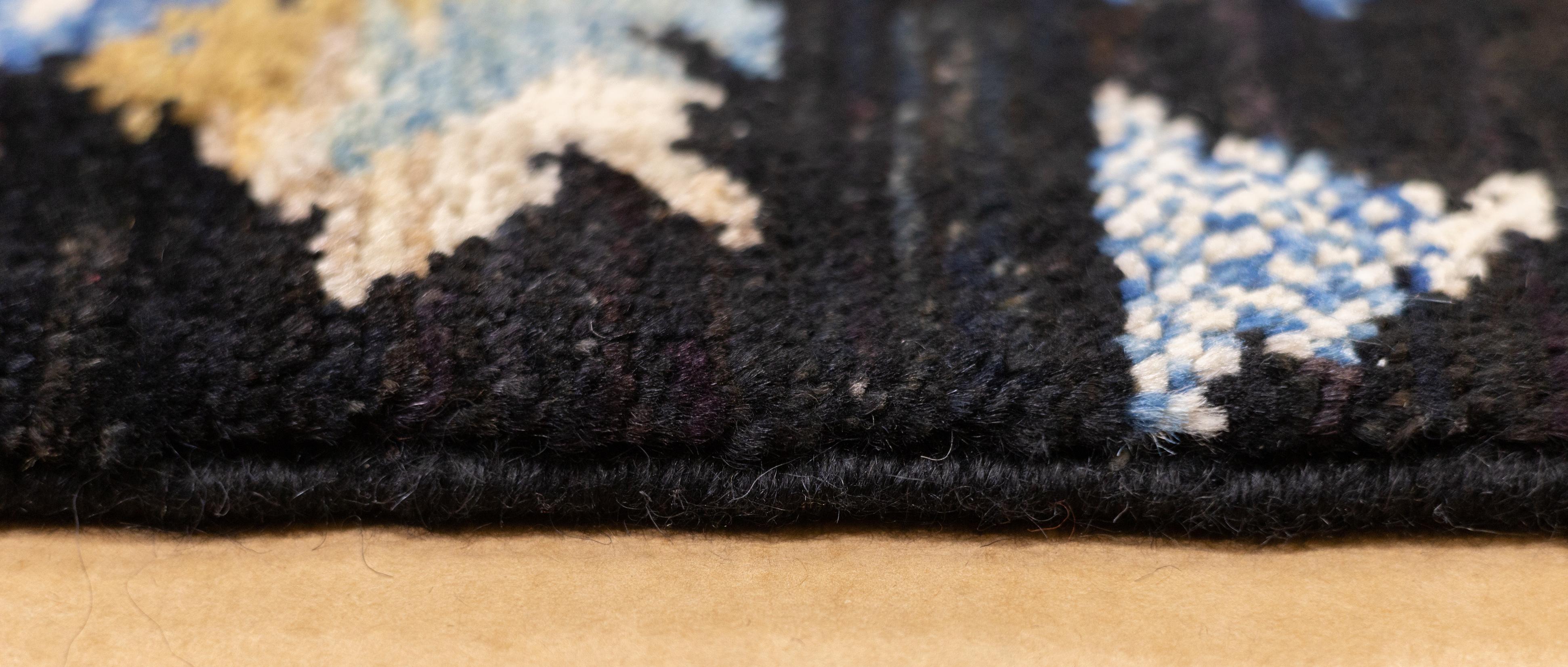 Fine Contemporary Wool Rug 5'5
