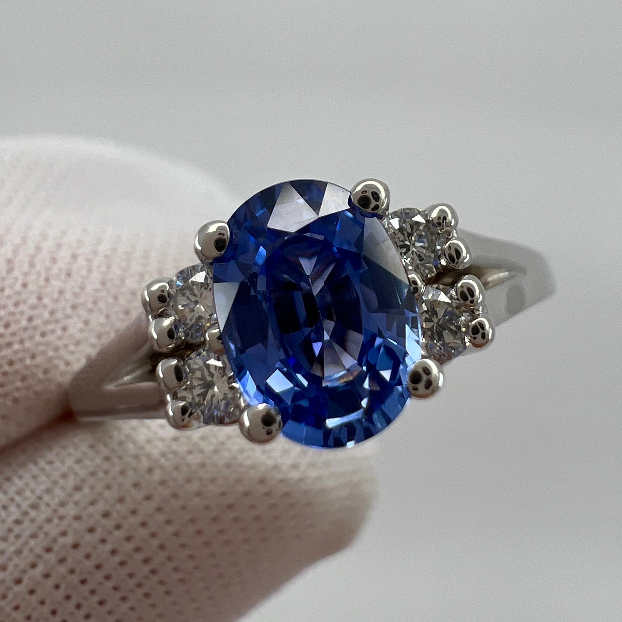 Fine Cornflower Blue Ceylon Sapphire And Diamond 1.06ct Oval 18k White Gold Ring For Sale 1