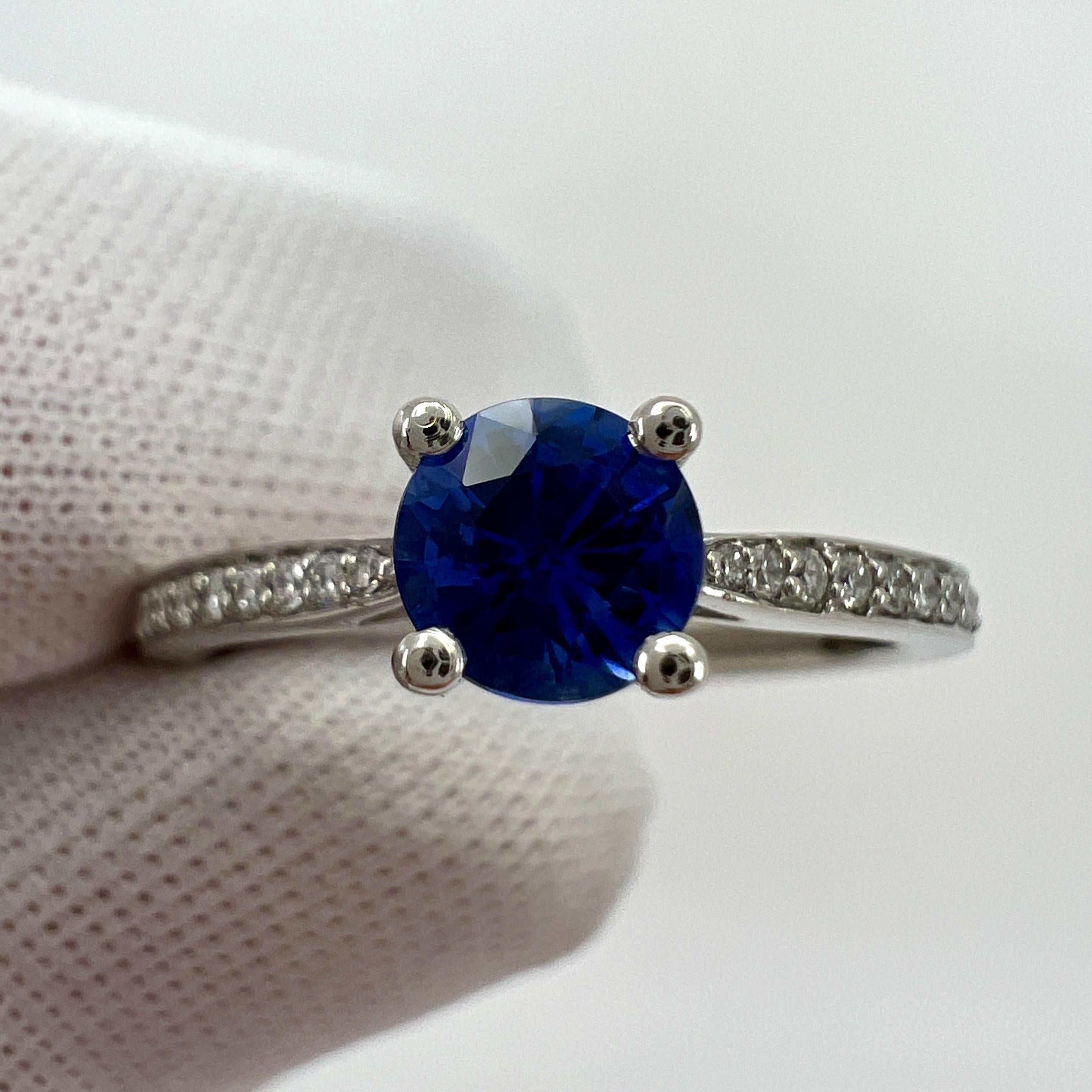 Fine Cornflower Blue Ceylon Sapphire Diamond Platinum Round Brilliant Cut Ring For Sale 5