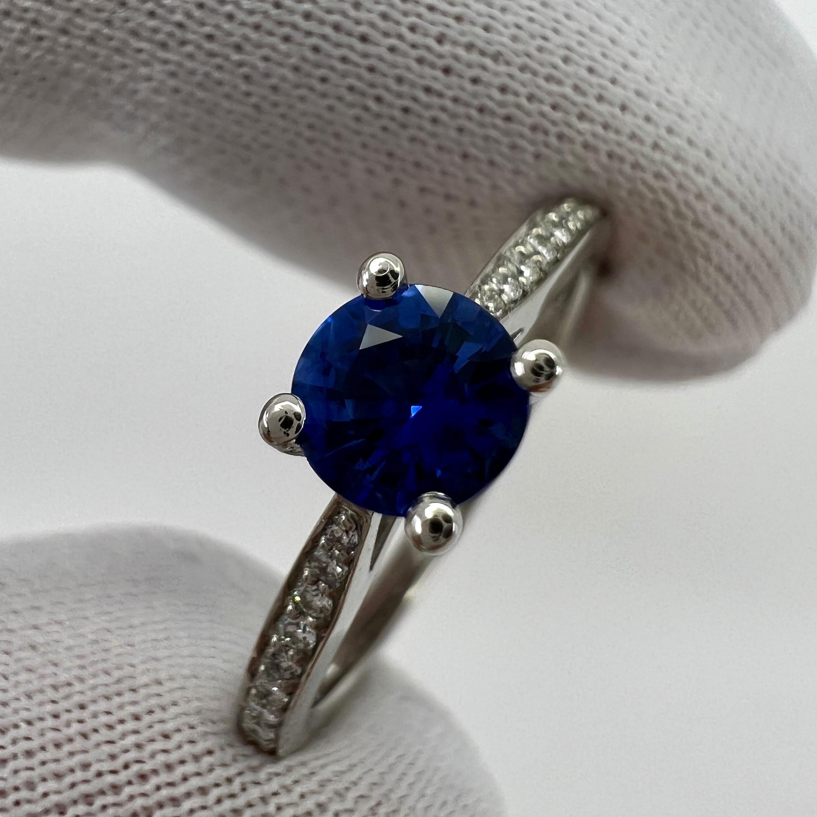 Fine Cornflower Blue Ceylon Sapphire Diamond Platinum Round Brilliant Cut Ring For Sale 6