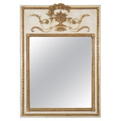 Raffinato specchio francese Luigi XV Trumeau decorato con vernice cremosa e dorato