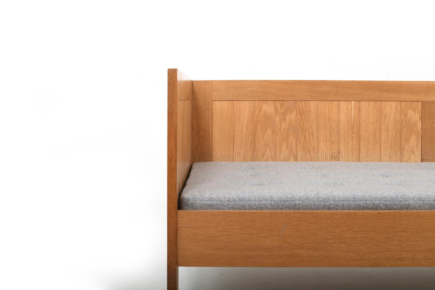 Canapé / lit de repos danois en Oak 1960. New Upholstered Bon état - En vente à Handewitt, DE
