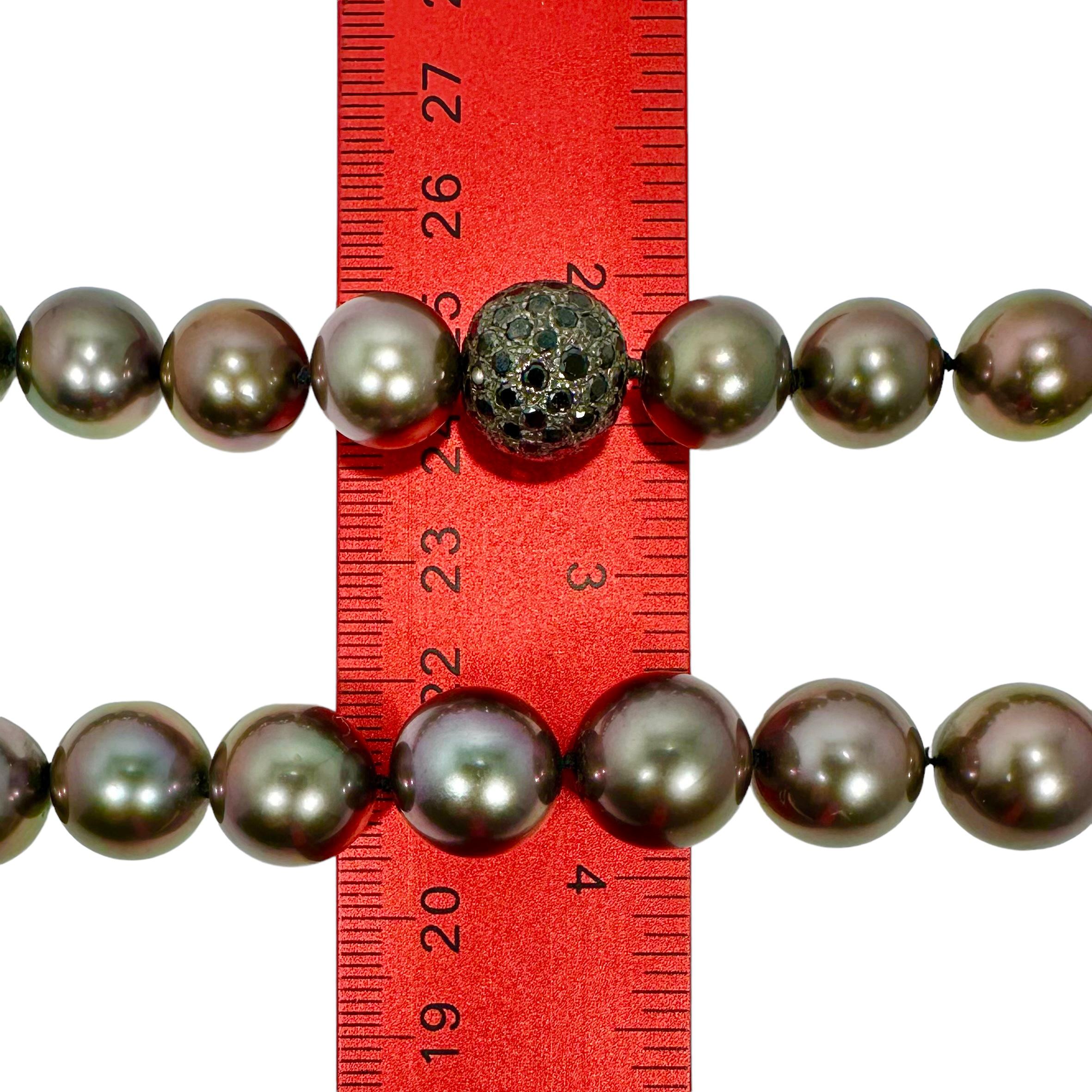 Women's Fine Dark Grey 19 Inch Tahitian Cultured Pearls w/ Black Diamond Ball Clasp For Sale