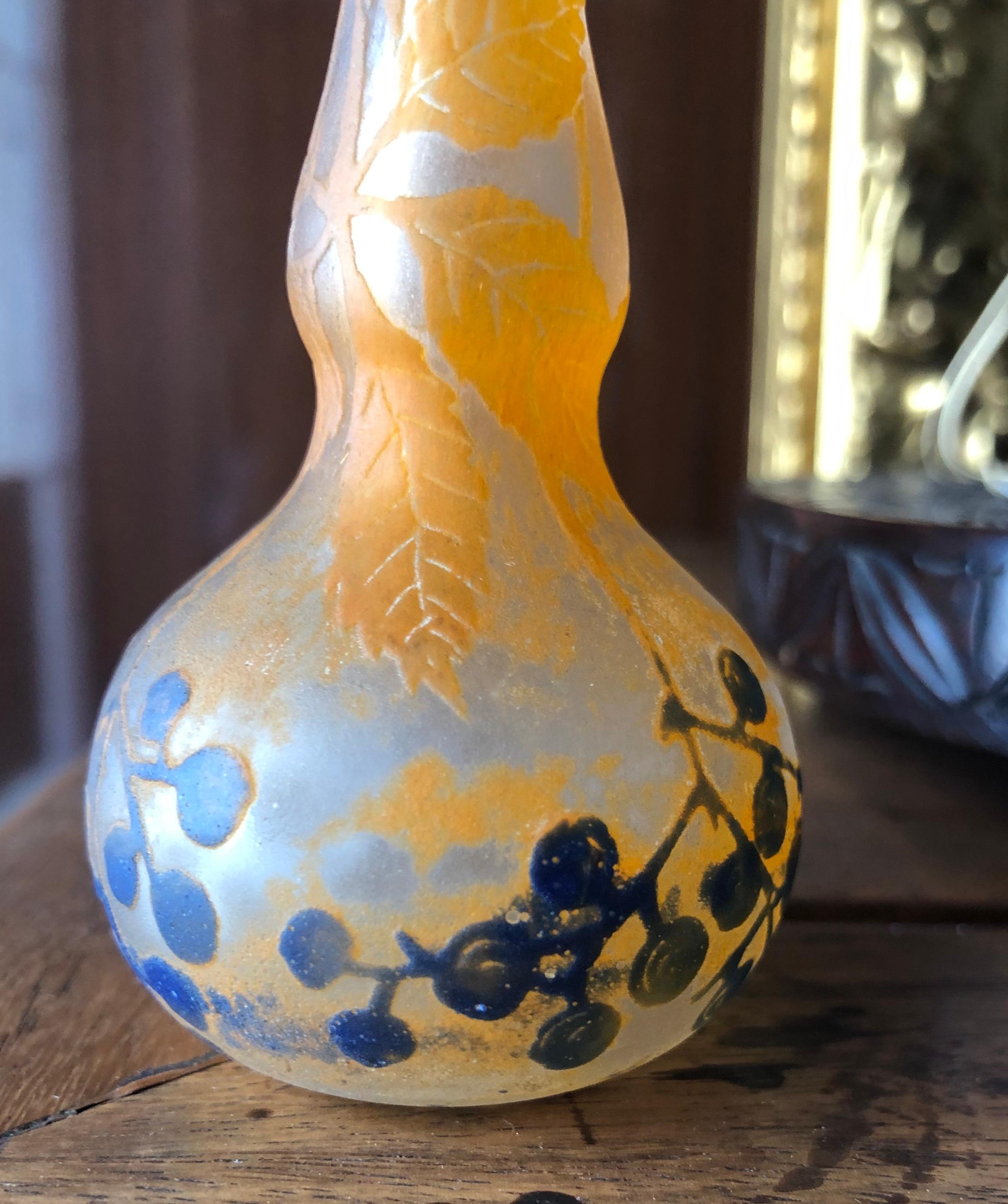 Fine Daum Nancy Cameo Glass Vase In Good Condition For Sale In West Palm Beach, FL