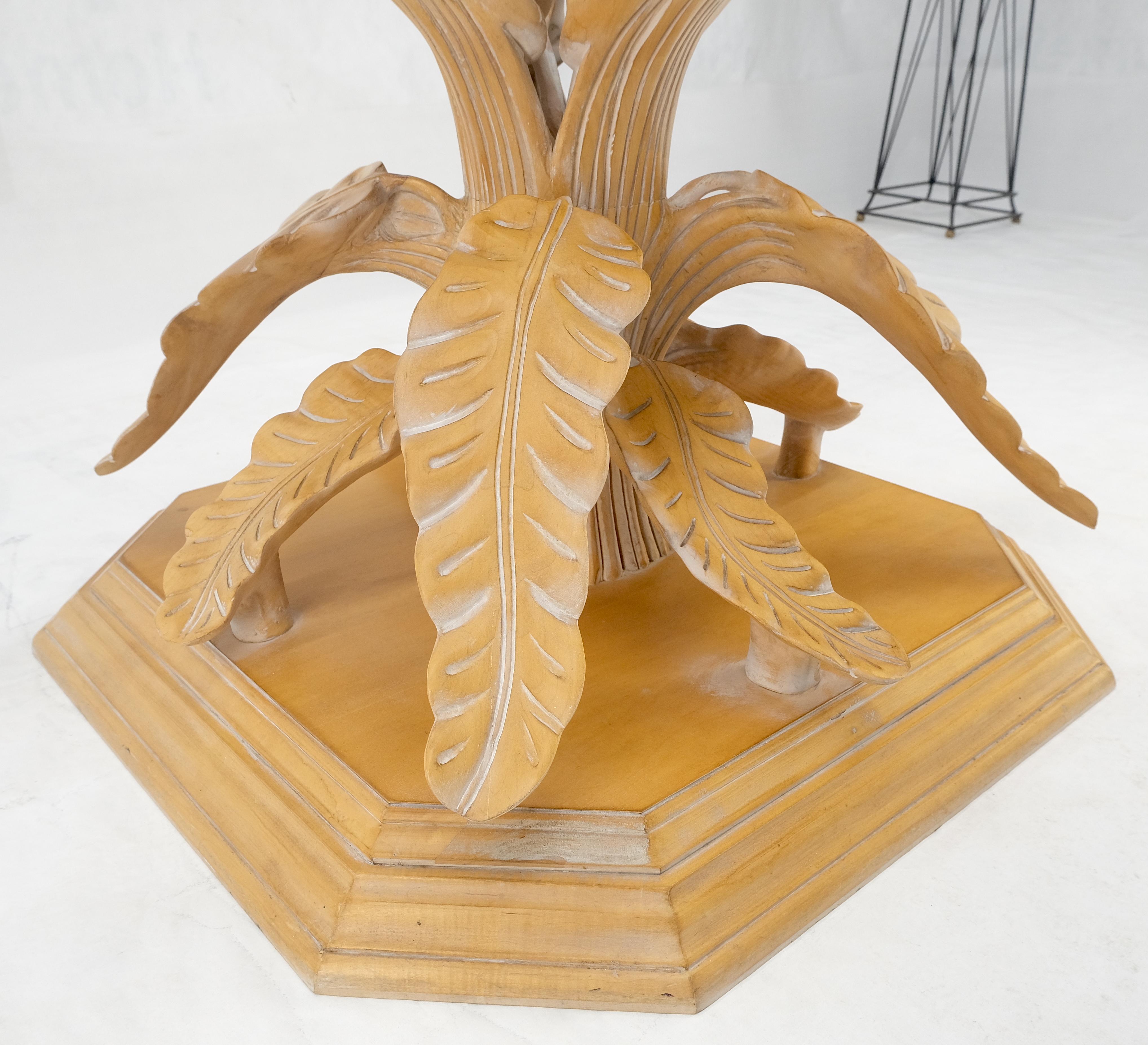 Détails fins Feuilles d'arbre sculptées Base en bois massif  60