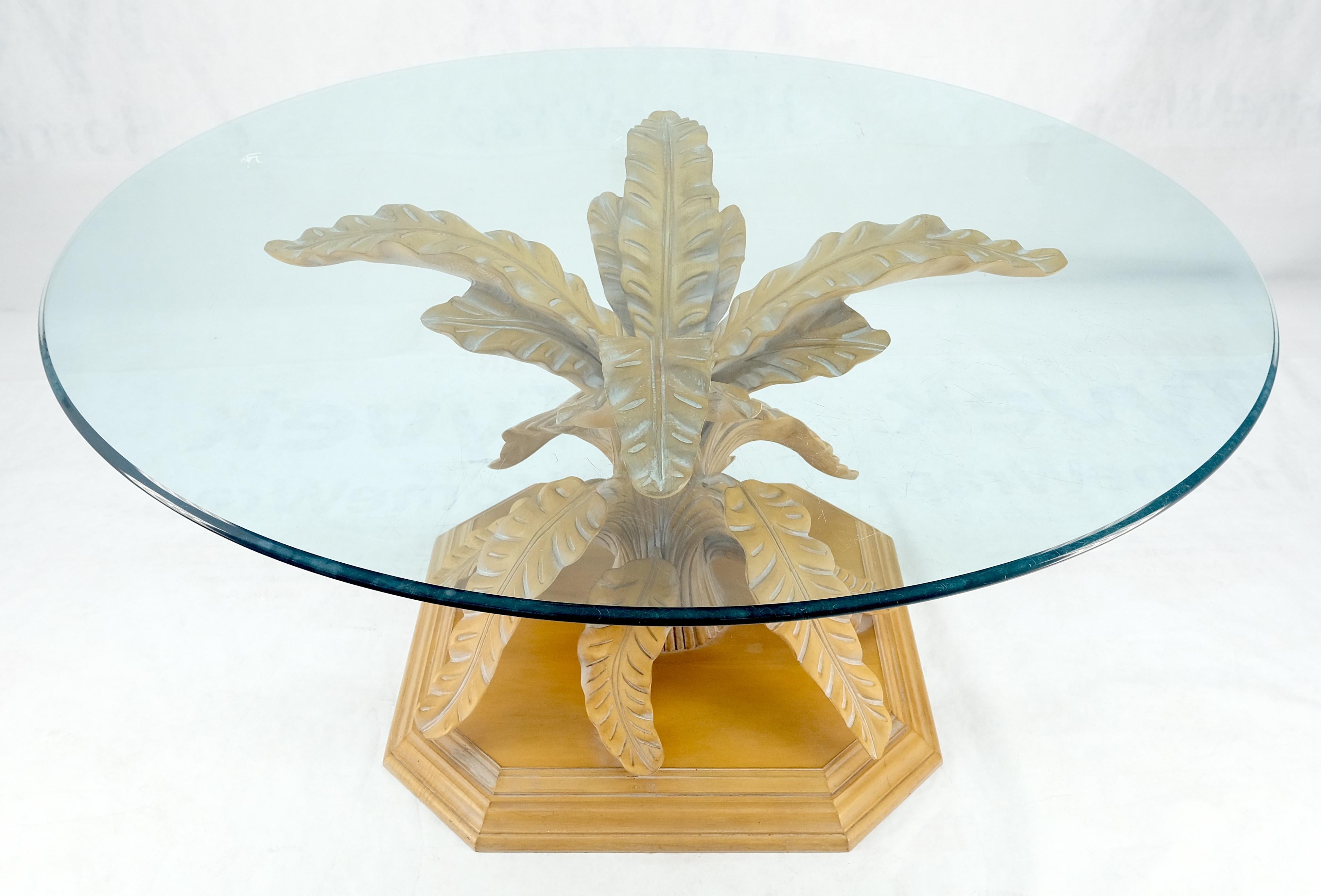 Mid-Century Modern Détails fins Feuilles d'arbre sculptées Base en bois massif  60