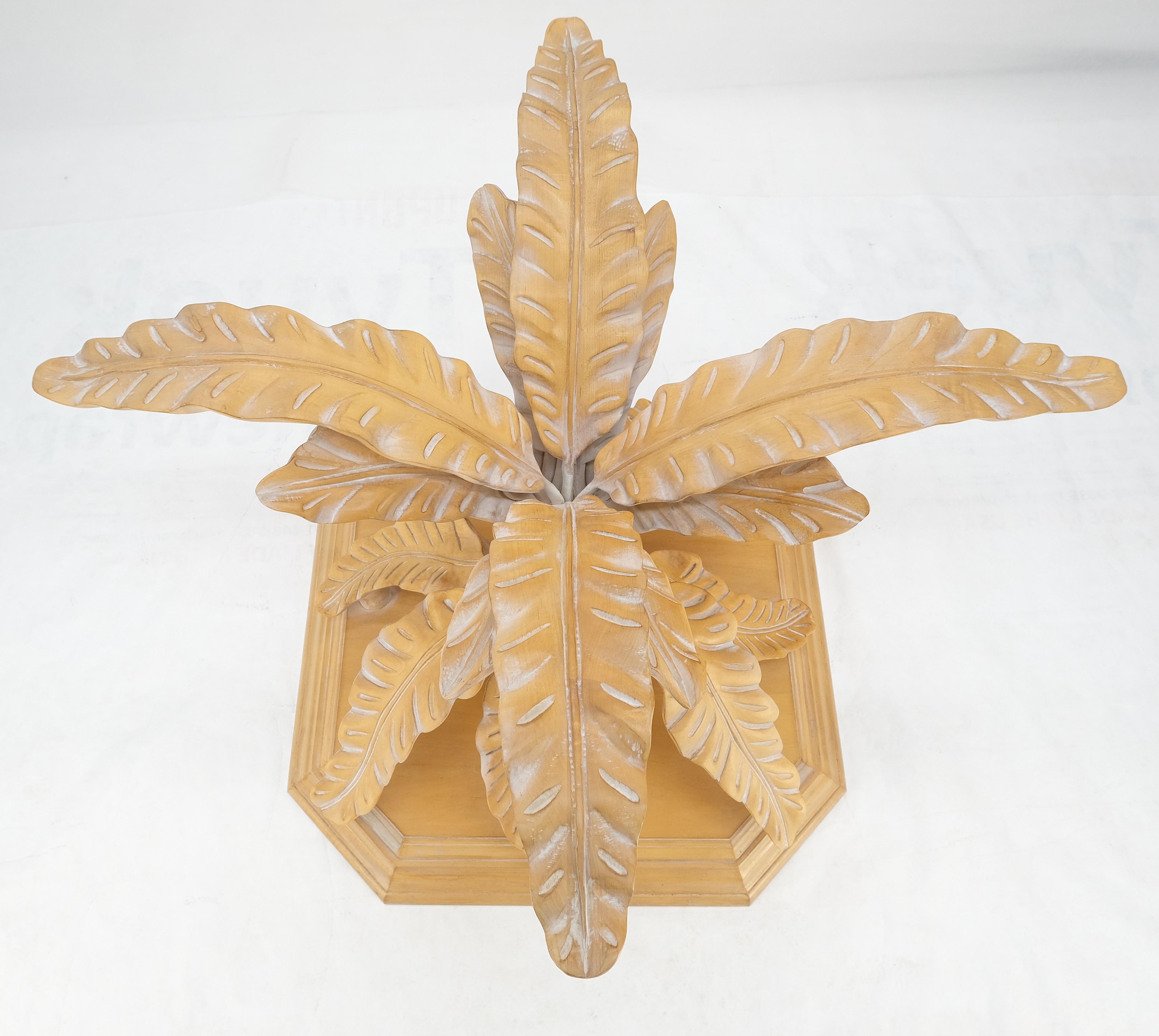Détails fins Feuilles d'arbre sculptées Base en bois massif  60