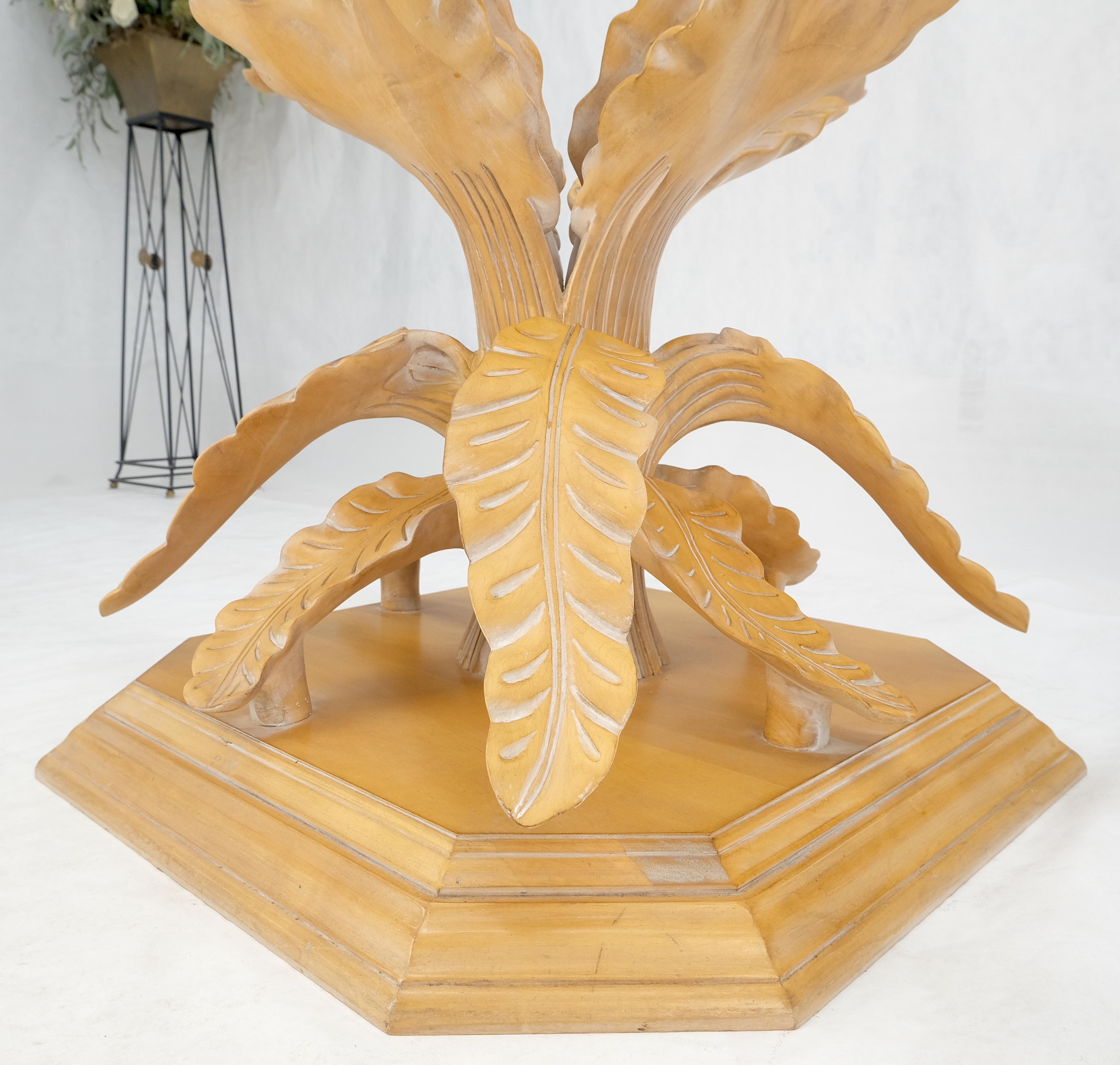 Détails fins Feuilles d'arbre sculptées Base en bois massif  60