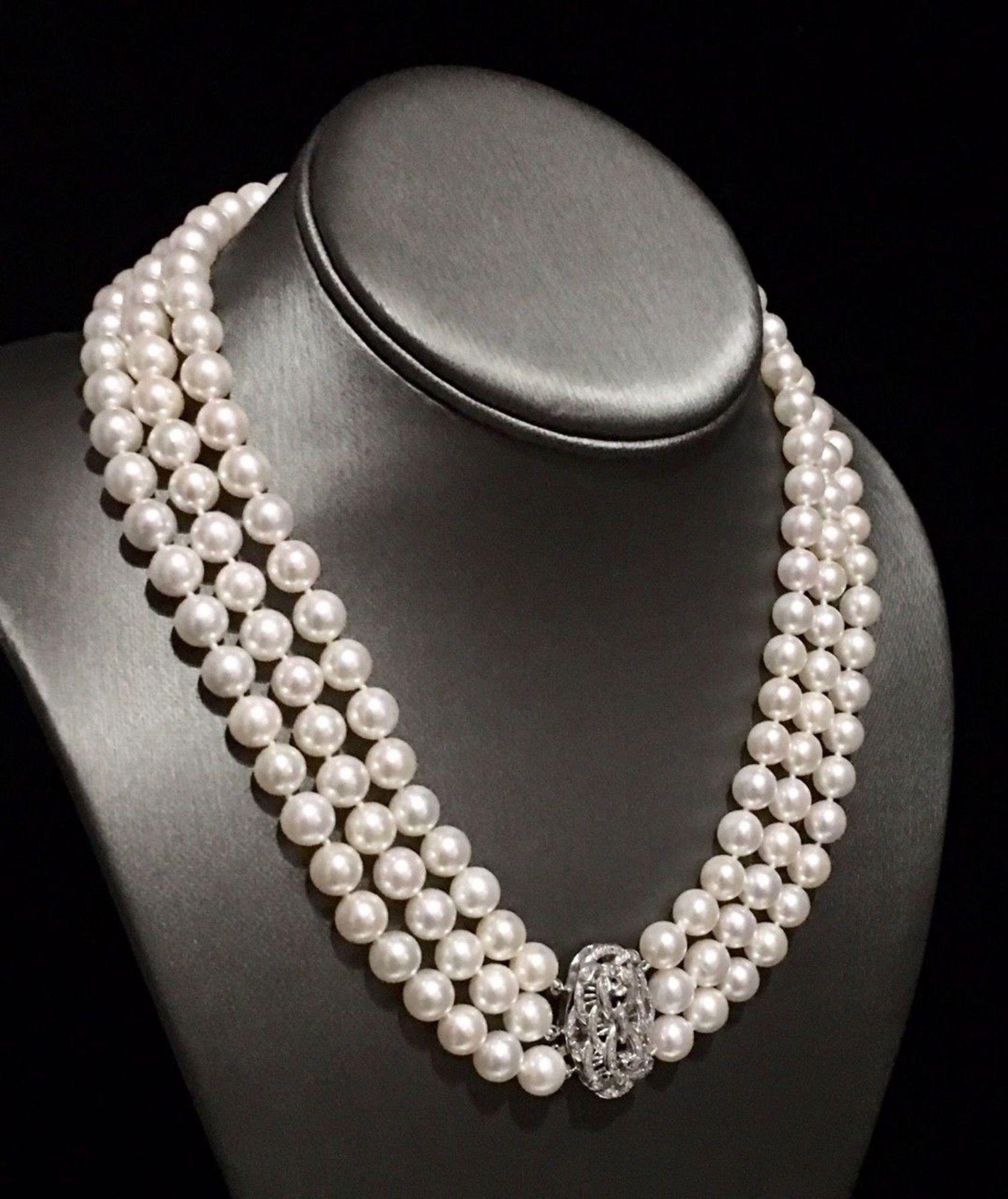 CERTIFIED $12.975 FINE QUALITY AUTHENTIC AKOYA PEARL TRIPLE STRAND LARGE 8.00-7.50 MM 19.5-17.5 WITH AN EXQUISITE 14 KT DIAMOND CLASP
This is a one of a kind Custom Made Unique Large Akoya Pearl Triple Strand Hi Fashion Diamond Necklace.
Truly a