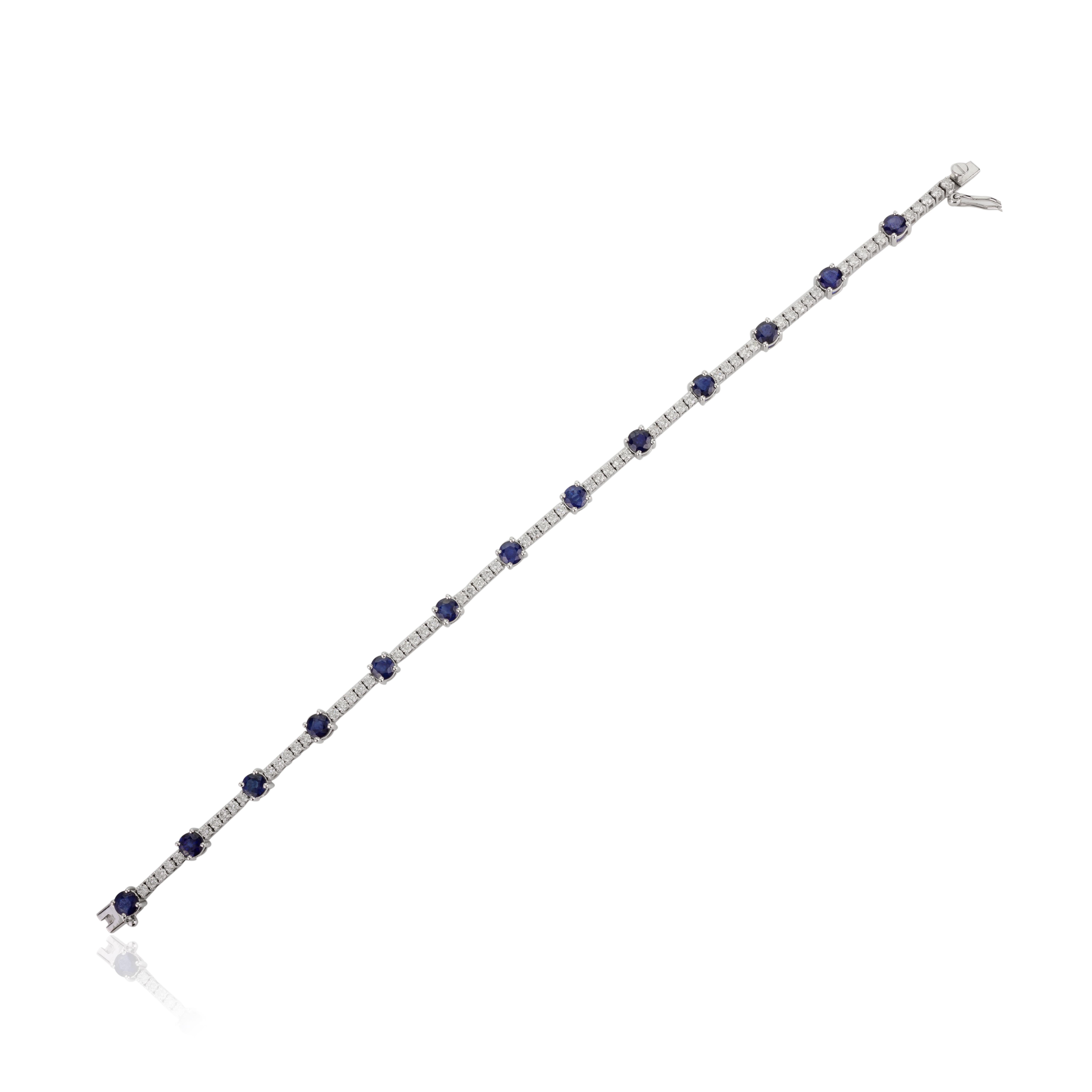 Modern Fine Diamond and Blue Sapphire Engagement Bracelet in 18k Solid White Gold For Sale