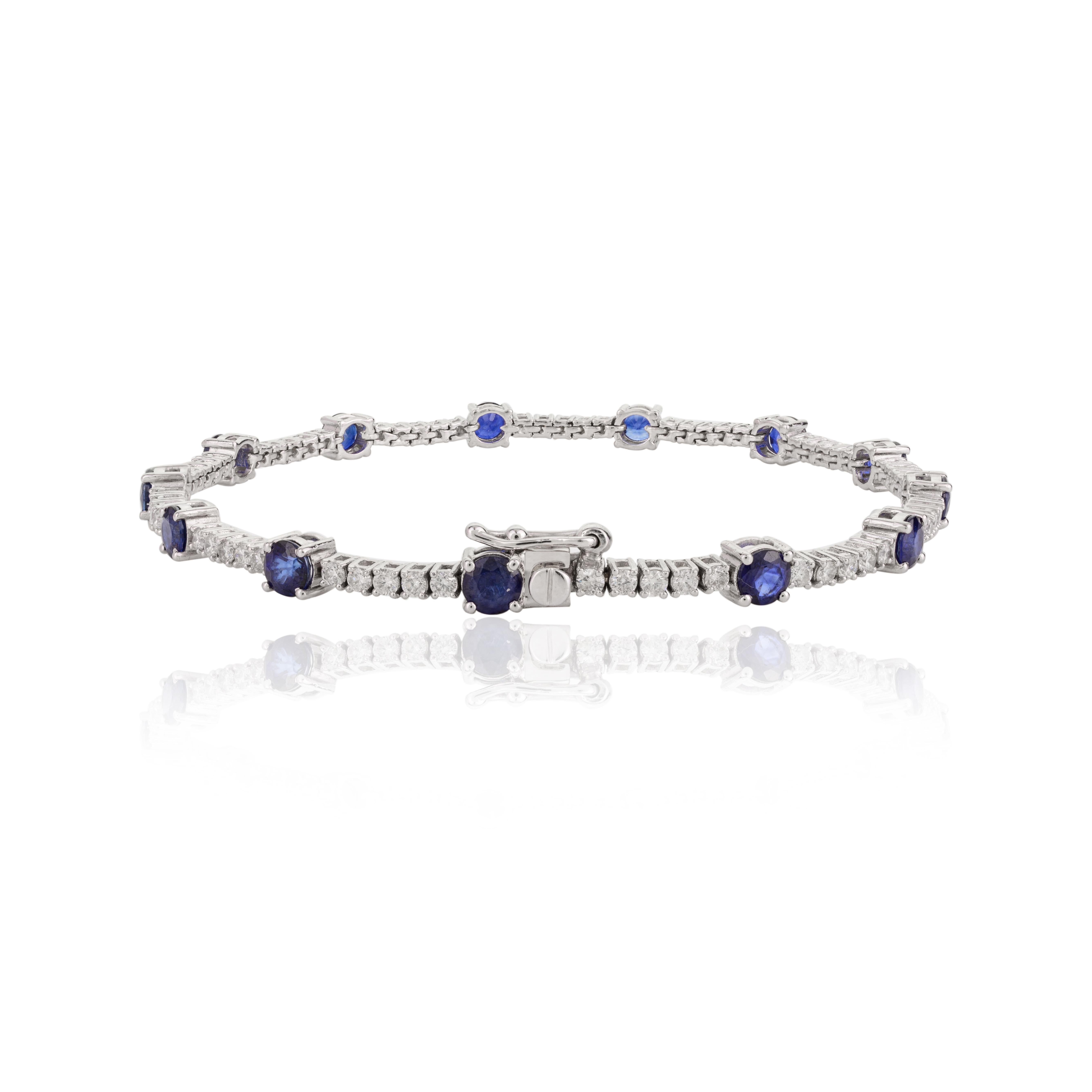 Fine Diamond and Blue Sapphire Engagement Bracelet in 18k Solid White Gold In New Condition For Sale In Houston, TX