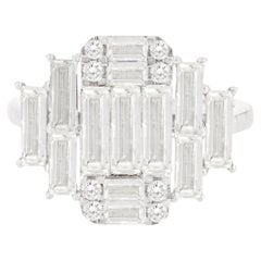 Verlobungs-/Cocktailring aus massivem 18 Karat Weißgold mit feinem Diamant-Cluster