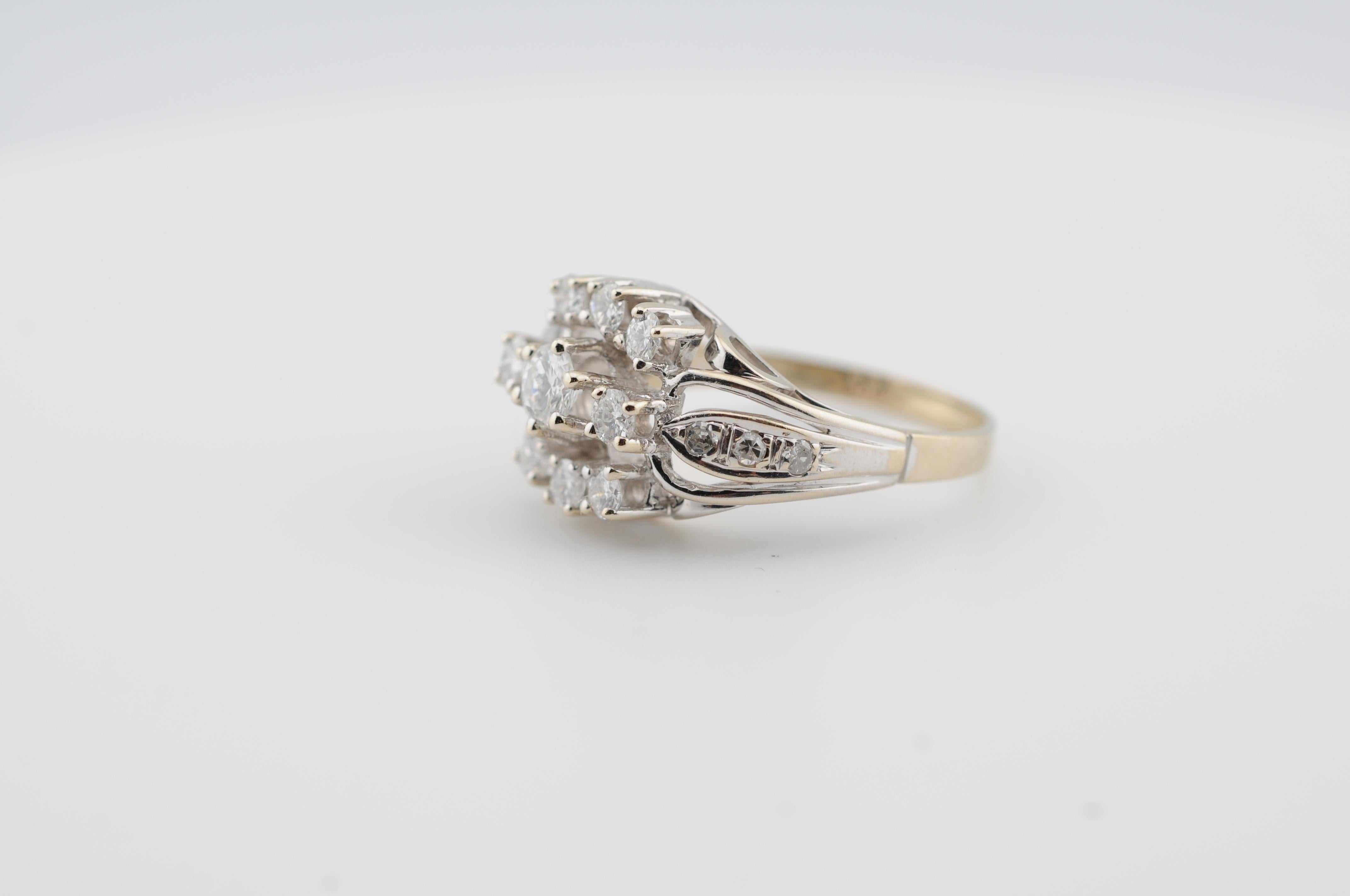 Taglio brillante Fine Diamond Cluster Ring  0.89ct VVS1 E–G in 14K White Gold in vendita