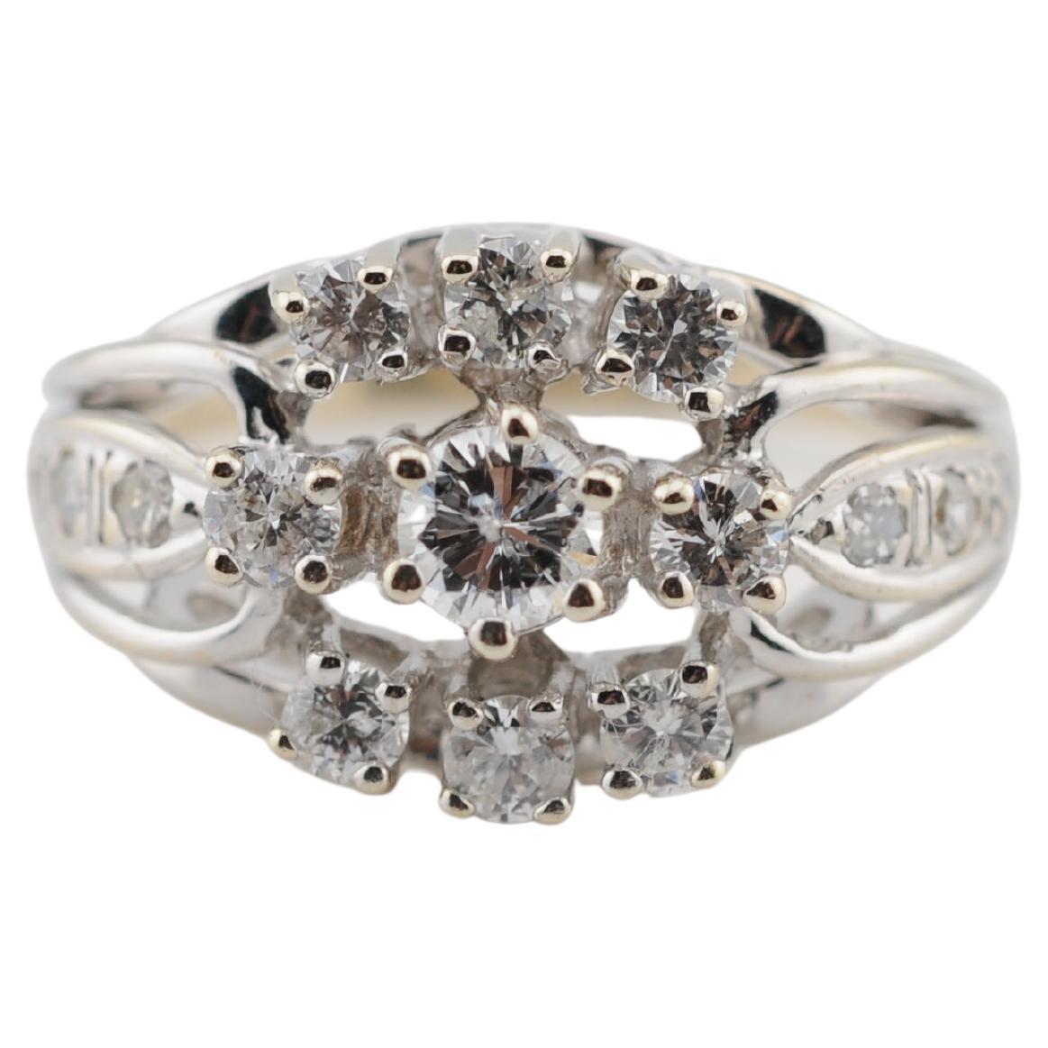 Fine Diamond Cluster Ring  0.89ct VVS1 E–G in 14K White Gold in vendita