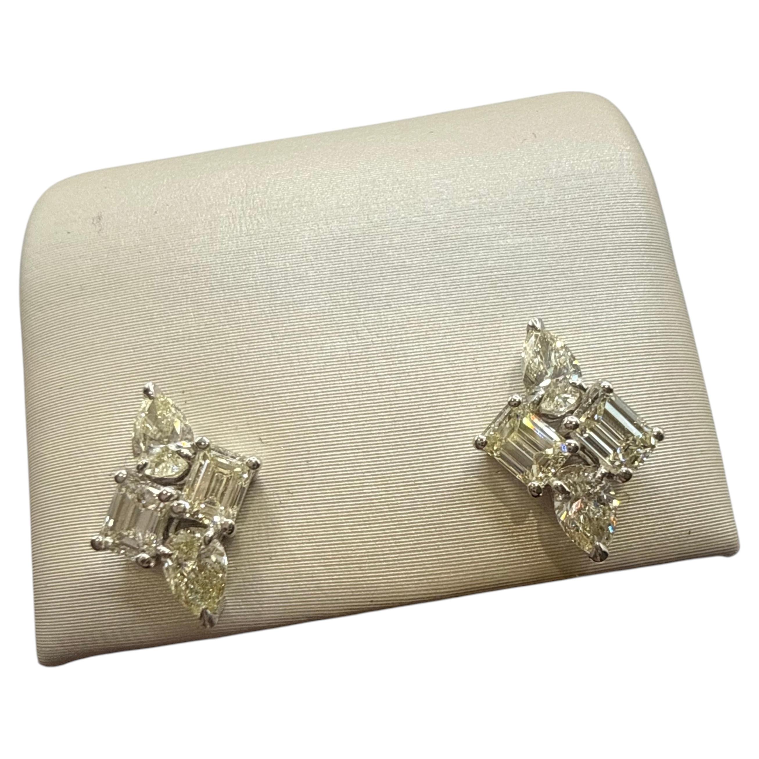 Fine diamond earrings 18KT gold en venta