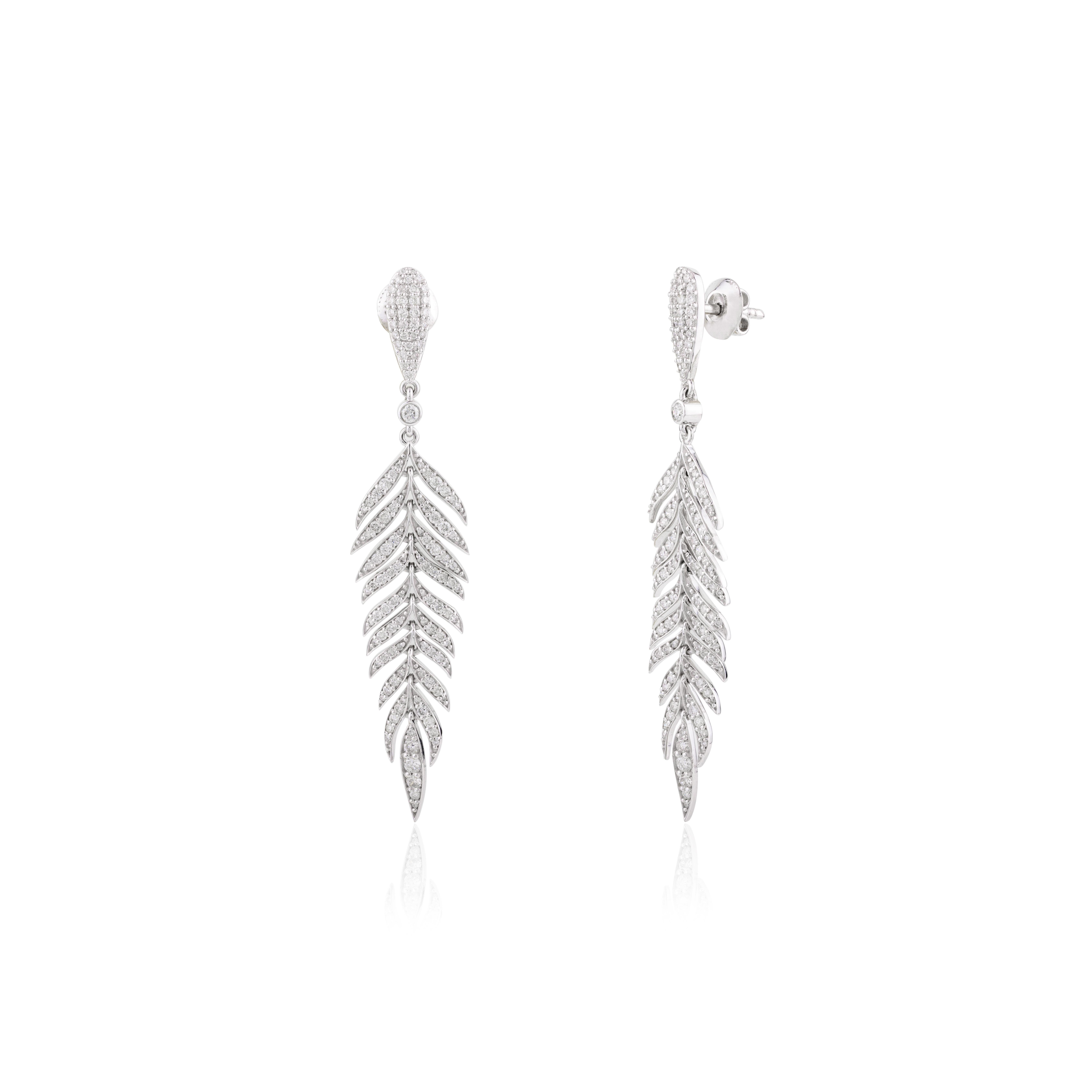 Modernista Fine Diamond Flexible Feather Dangle Earrings (orecchini a goccia con piume flessibili) in  Oro bianco massiccio 18k in vendita