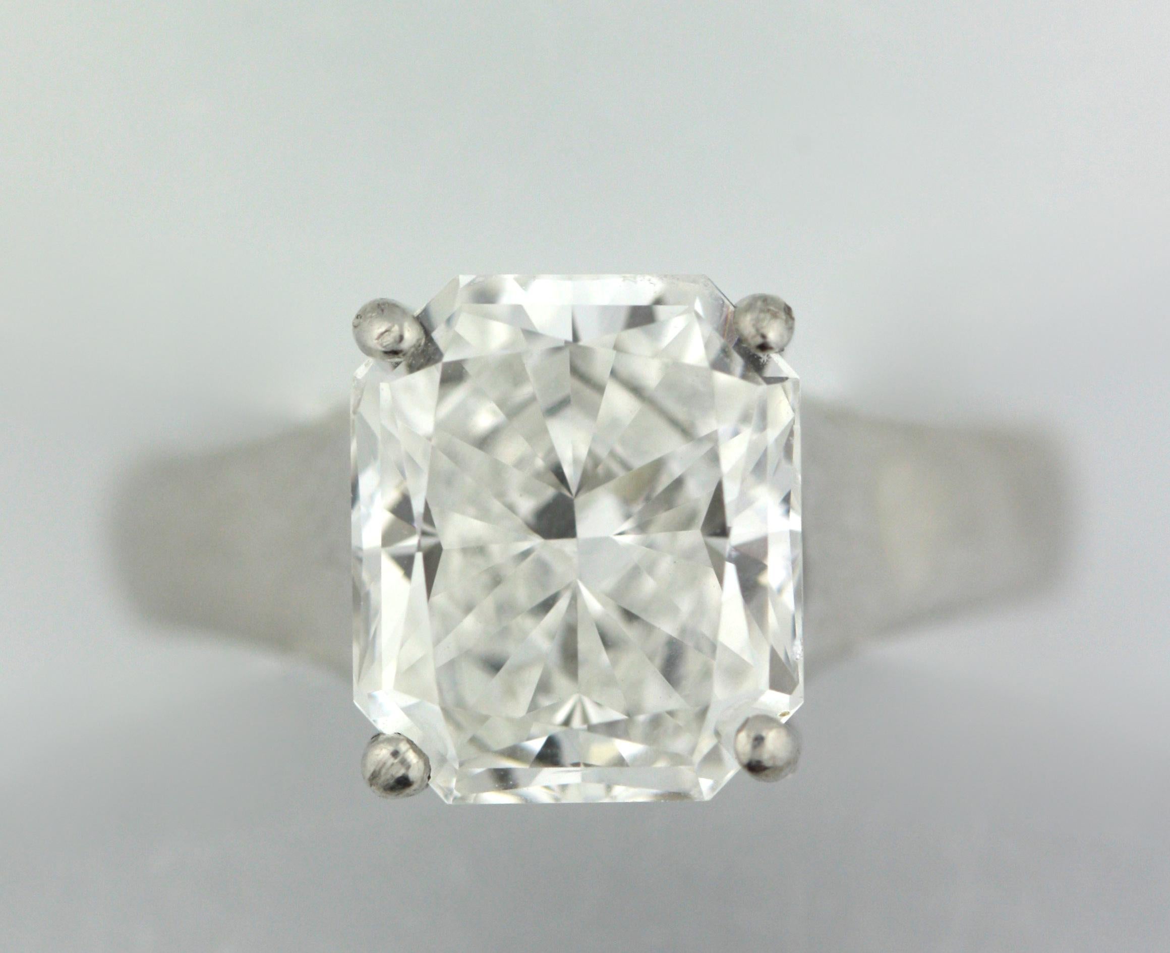 Fine Diamond Ring For Sale 4